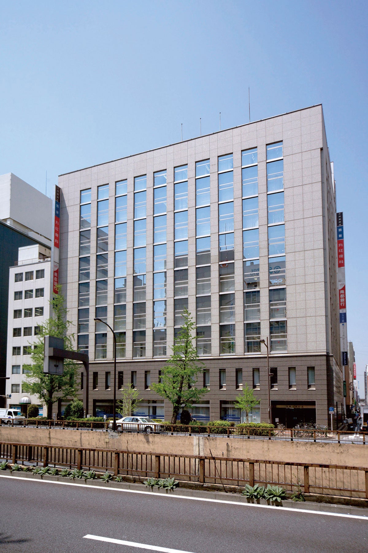 京橋YSビル（1990年7月竣工）