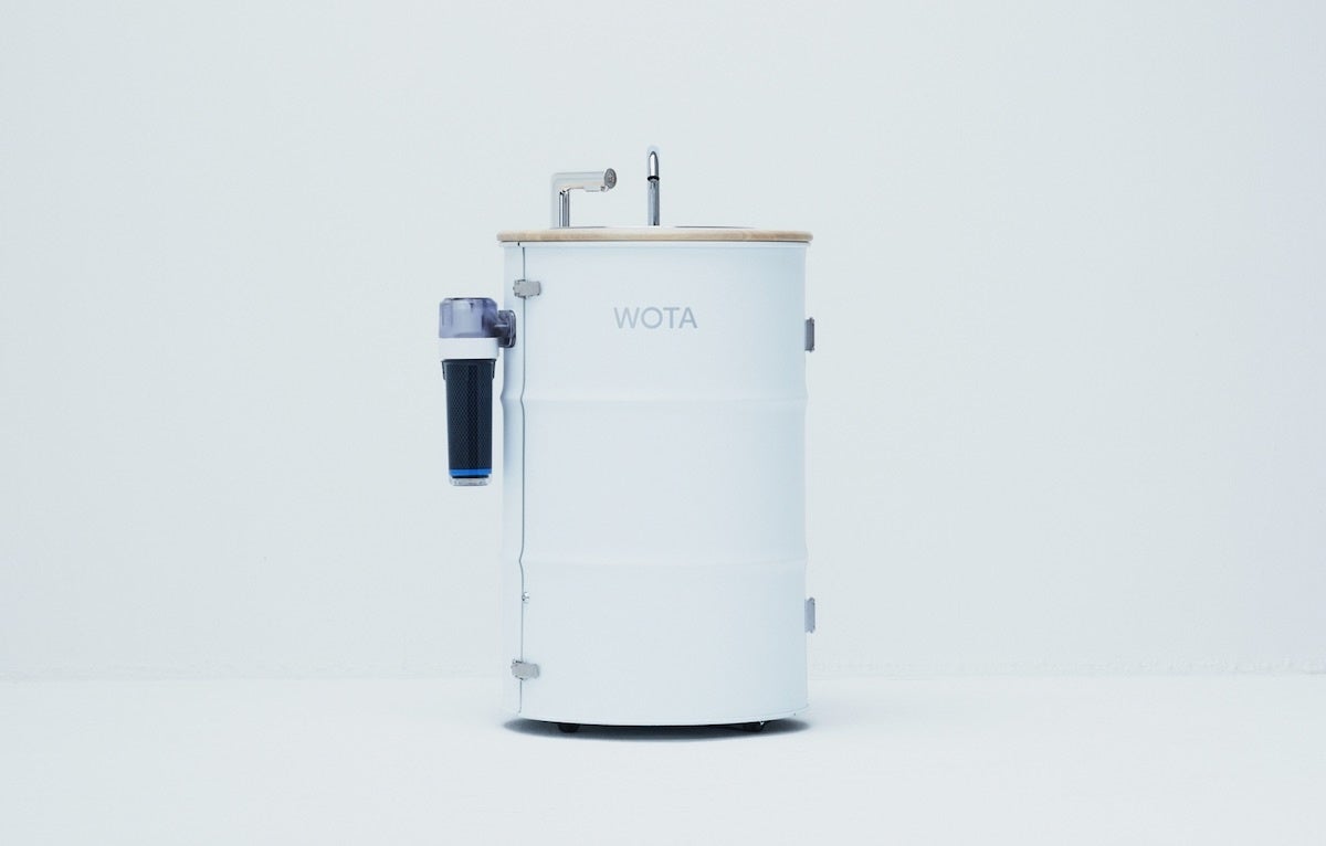 東の「横綱」に輝いた、水道のいらない手洗いスタンド「WOSH」。コロナ禍において日本のみならずドバイ万博など海外でも活躍し、感染症対策や、循環型社会の水資源の再利用に活躍の場が広がる。