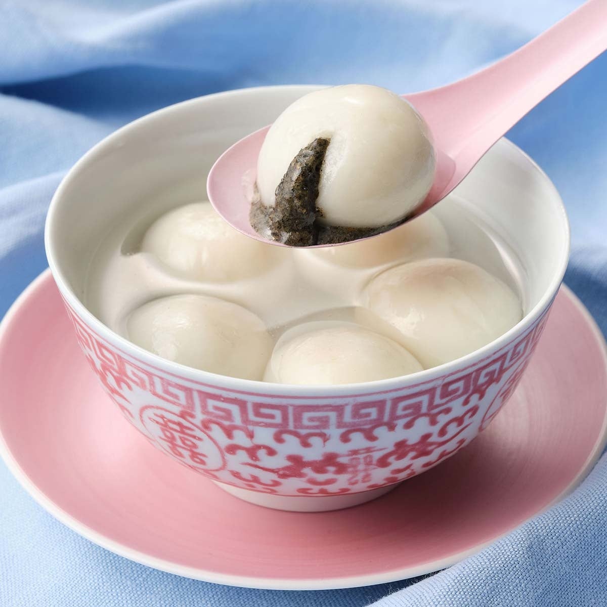 グイグアン 冷凍湯圓（タンユエン）黒胡麻（冷凍）