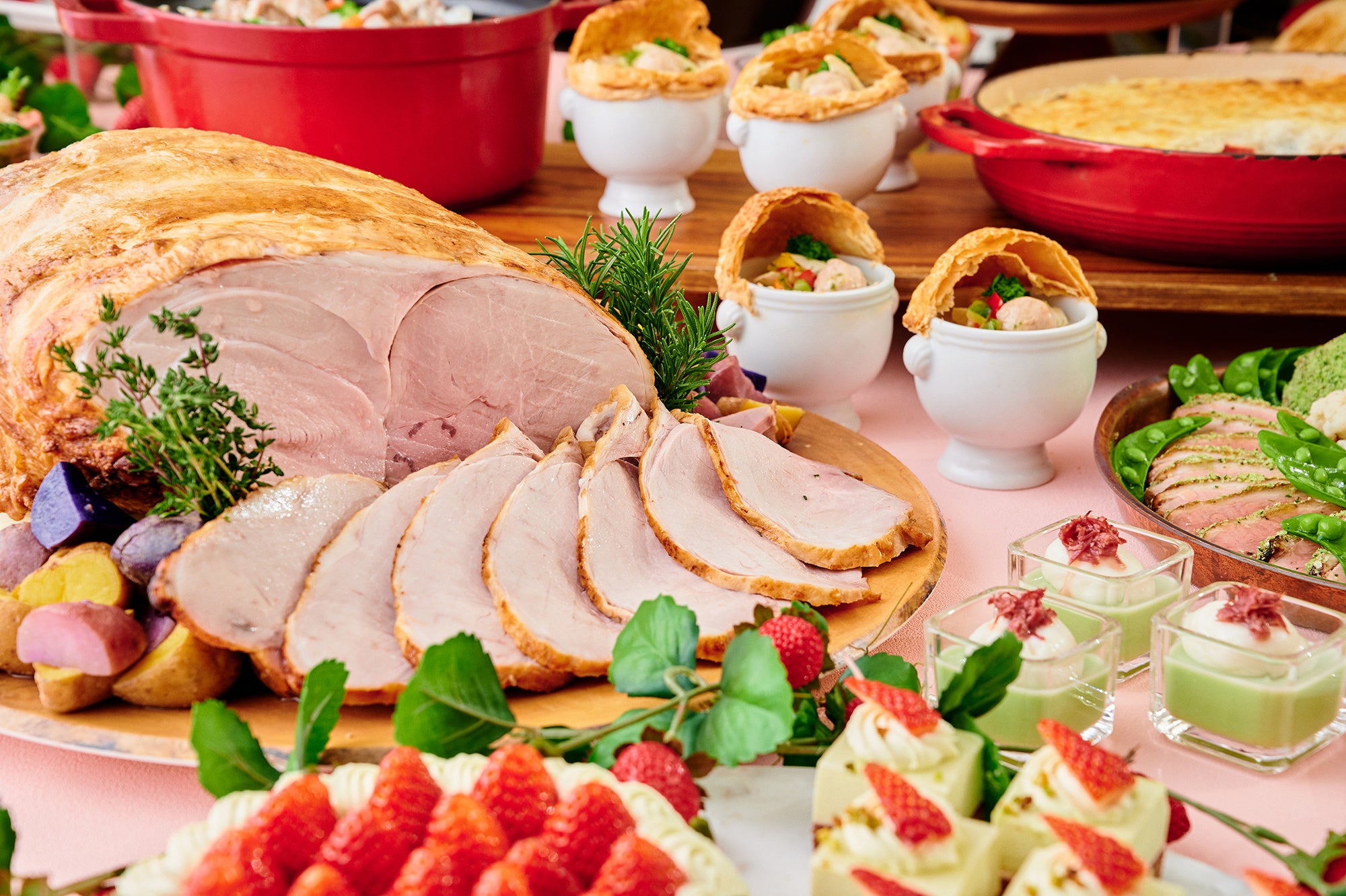 ハーブで風味とうまみを引き立てるローストポーク