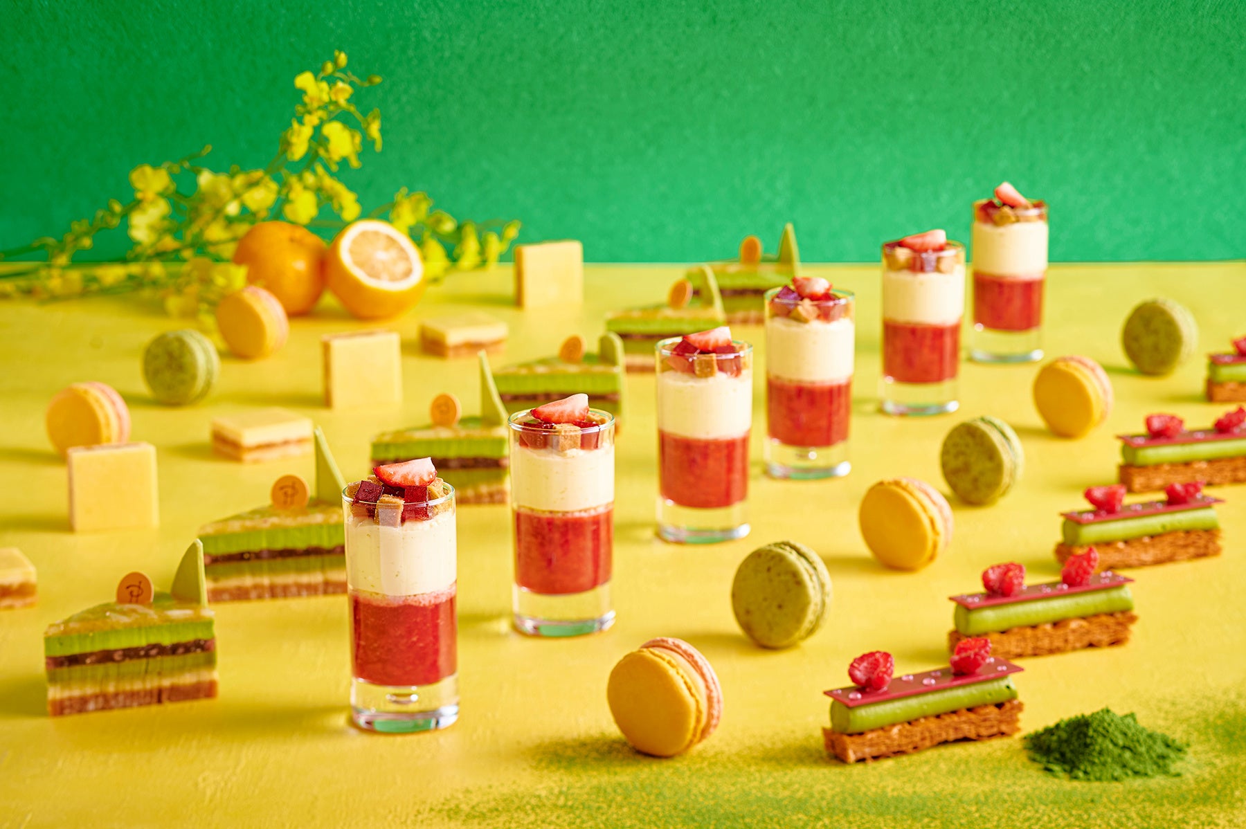 可愛らしいレッドカラーが目を惹く華やかなデザートをバリエーション豊かにラインナップ