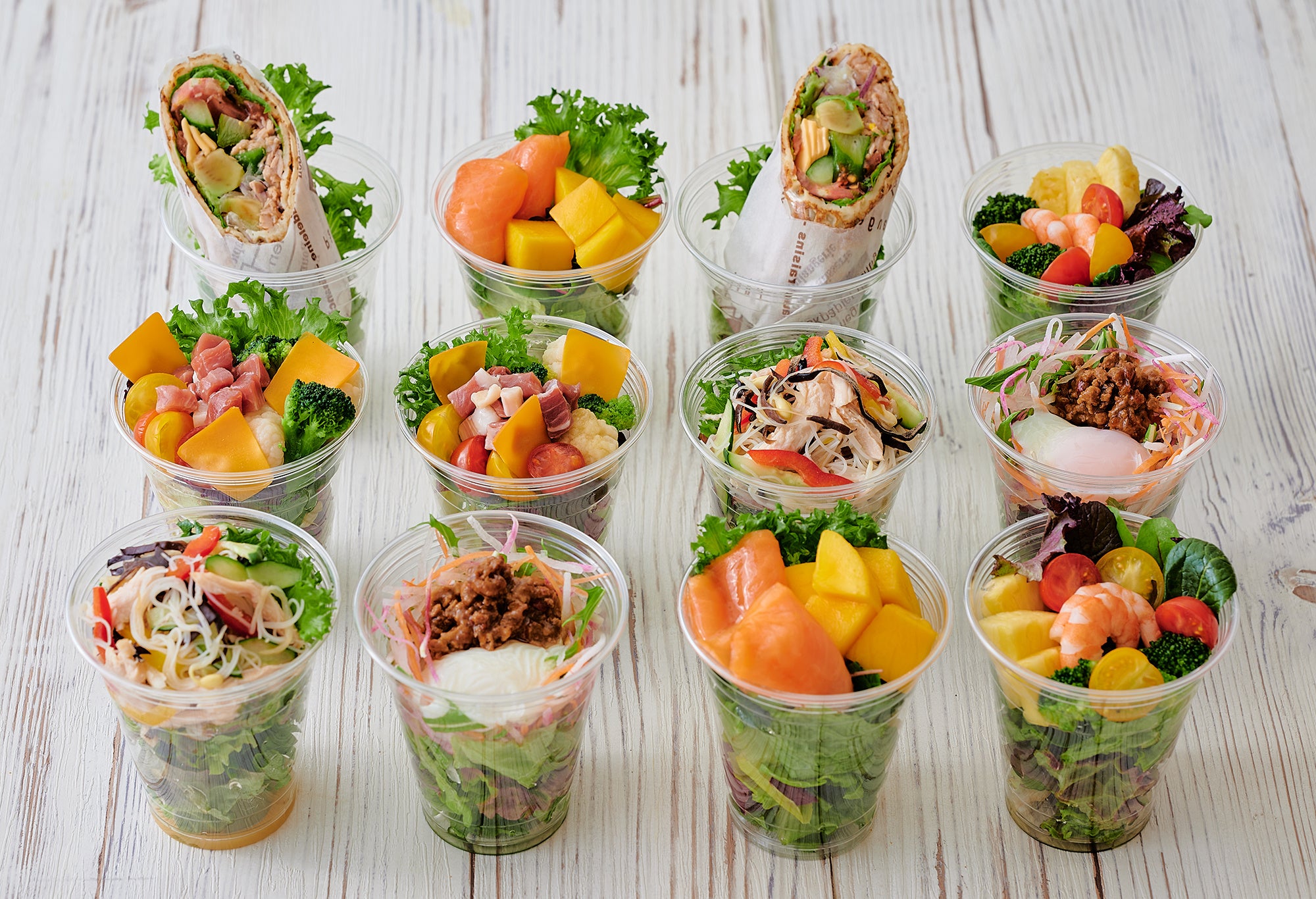 マンゴーやビーフンなど台湾を代表する食材を使った台湾風サラダをご用意