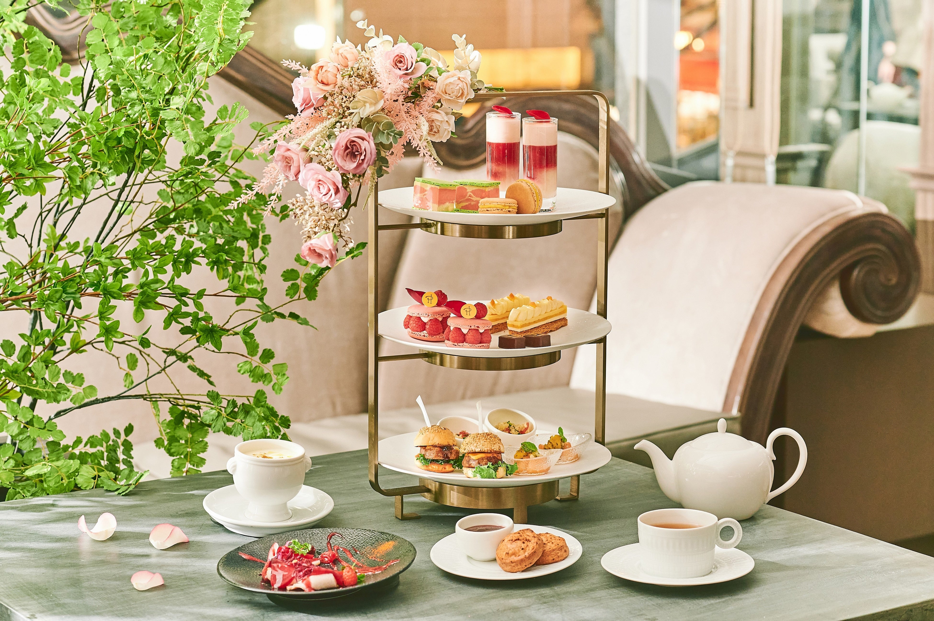 2階「TAVERN by the green」のアフタヌーンティーイメージ