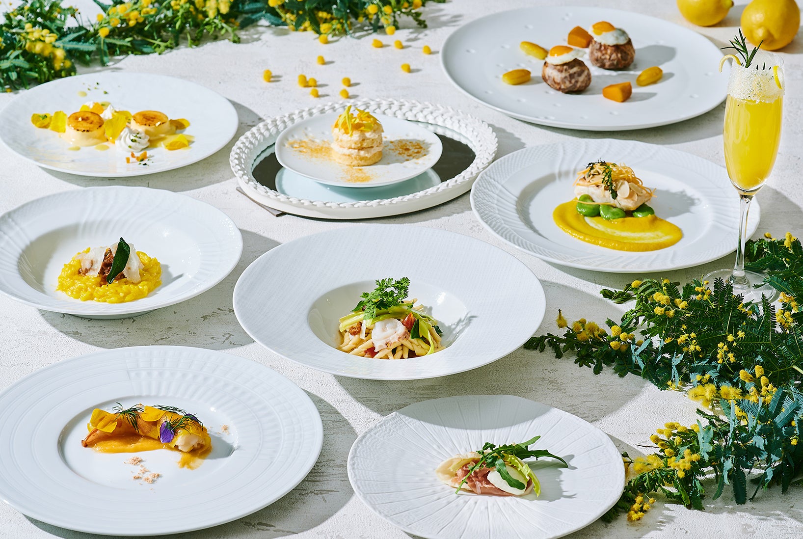 初夏を感じさせる鮮やかなミモザカラーが際立つお料理の数々（ダブルメインコース）