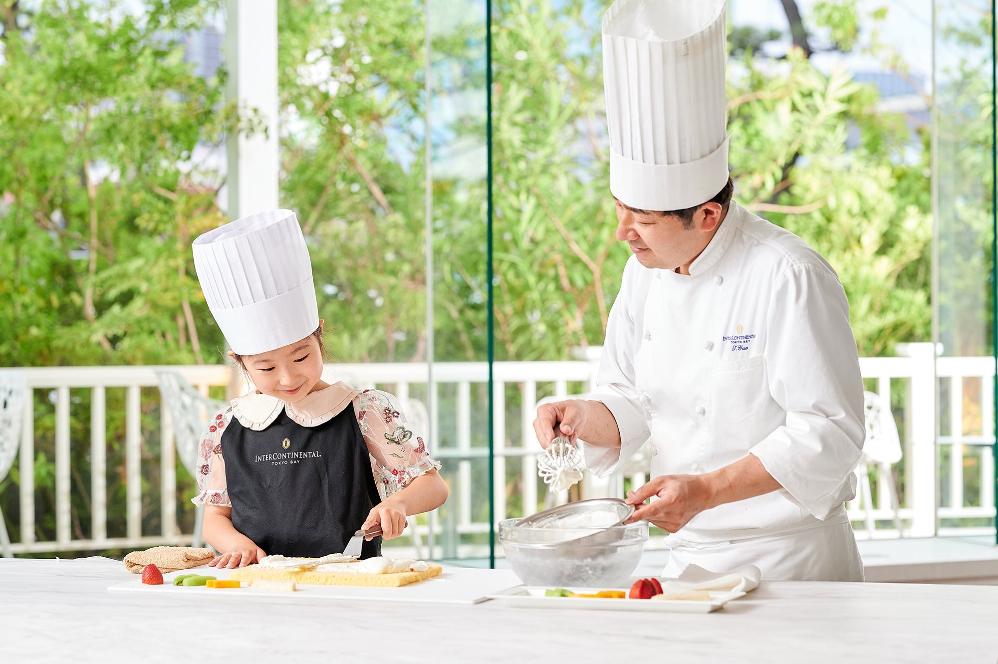 リトルパティシエ教室はシェフパティシエよりロールケーキの作り方を学べる