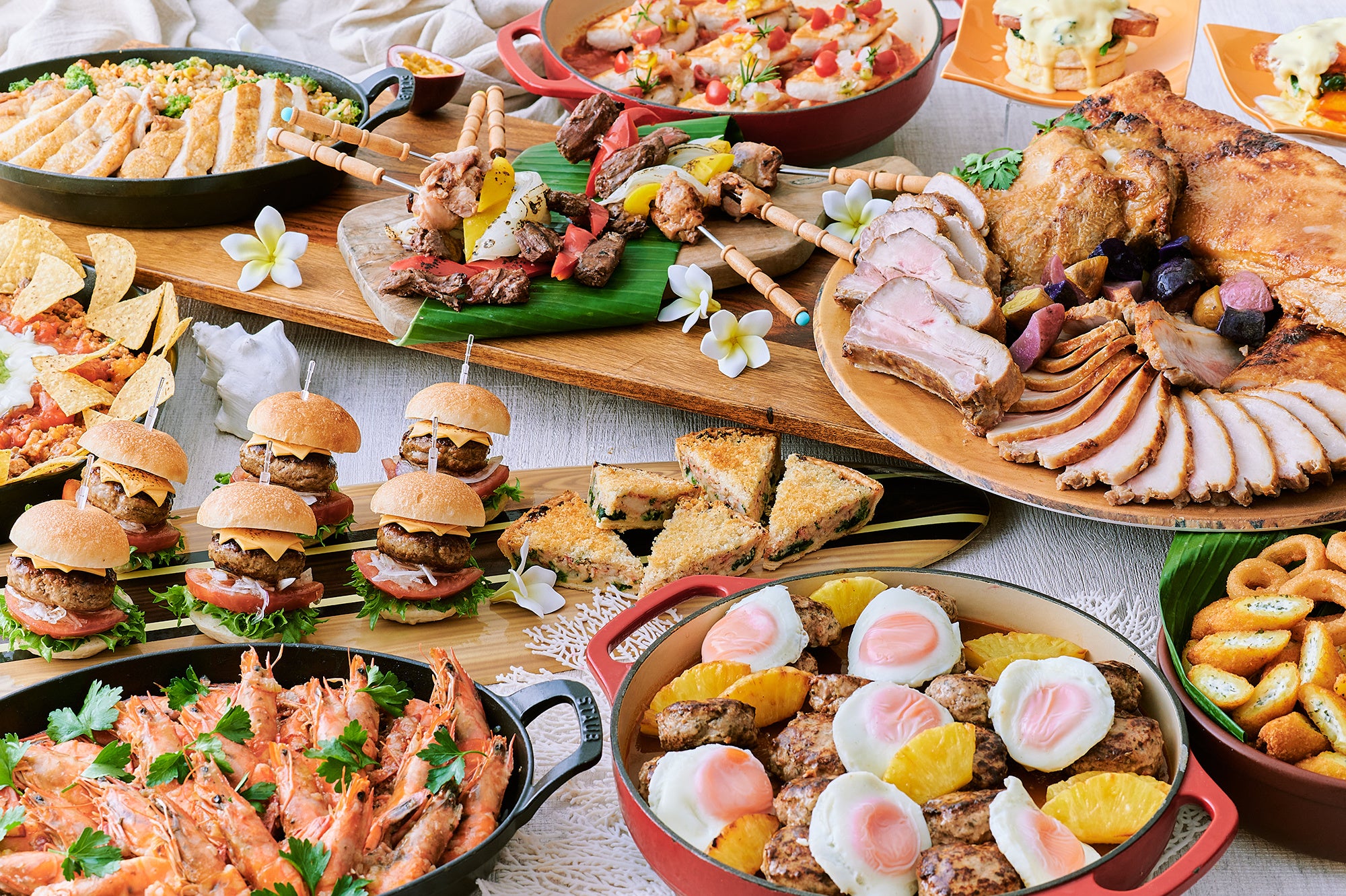 日替わりでハワイアンメニューから 4種をラインナップ