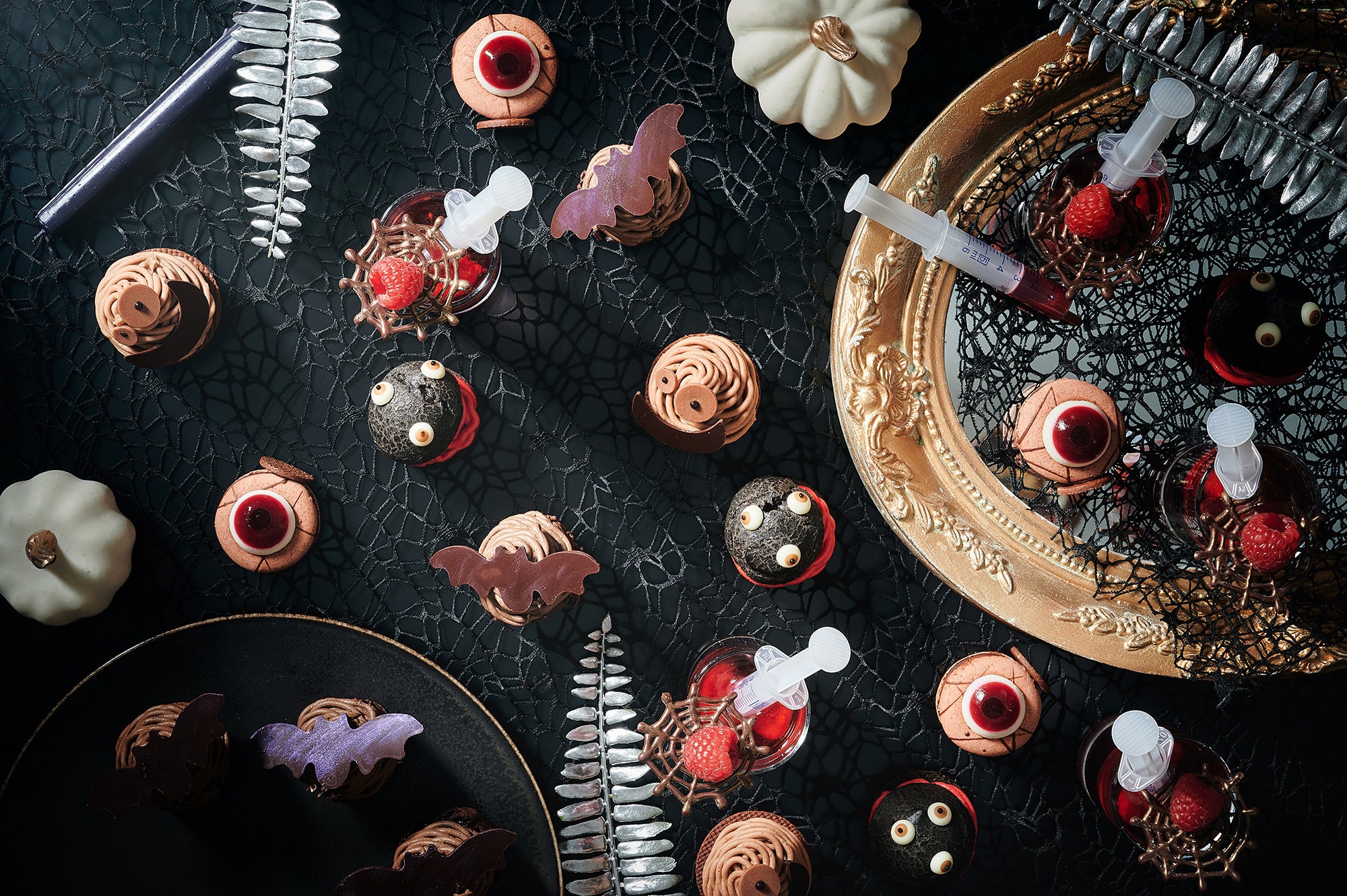 ハロウィンモチーフのスイーツの数々