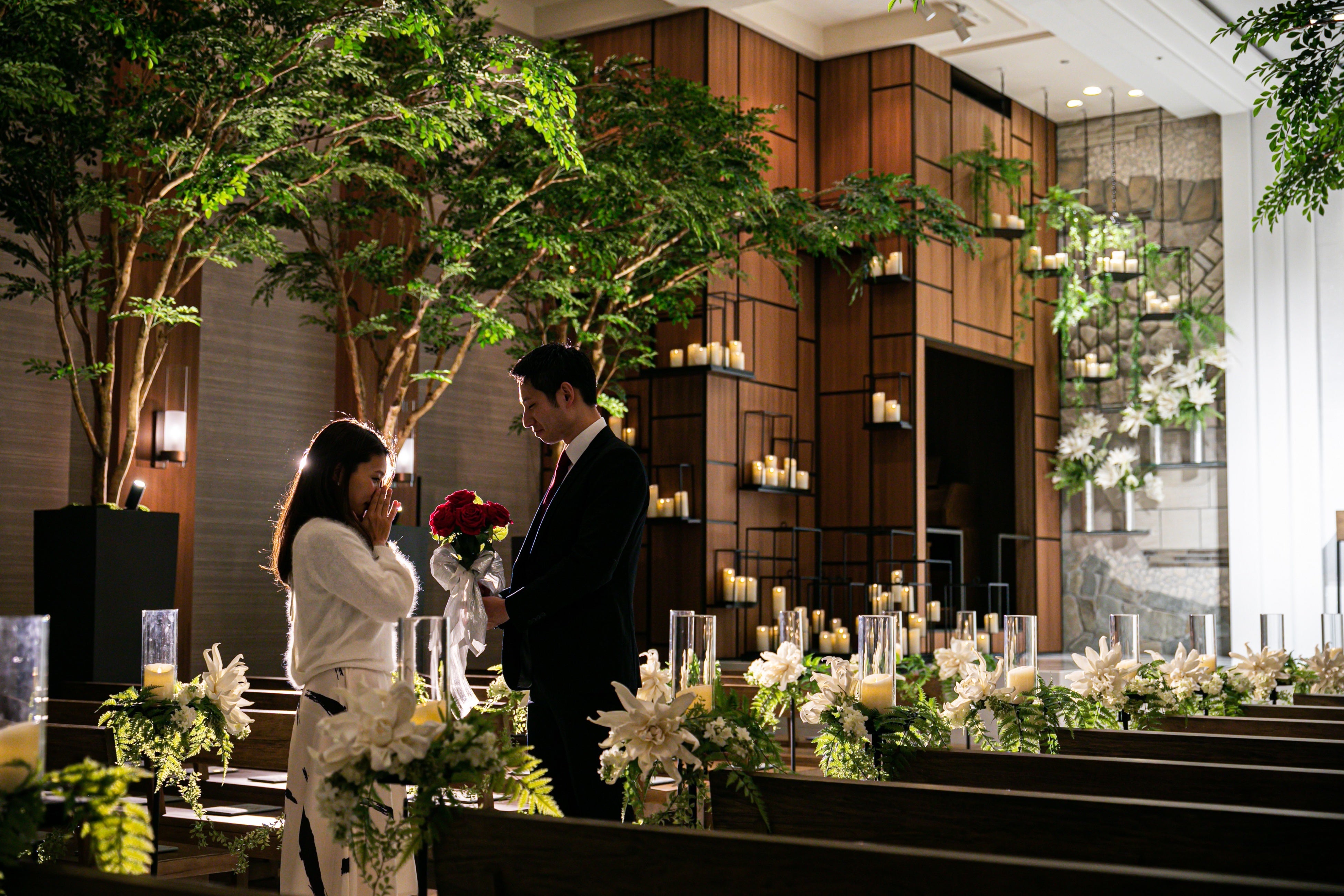 チャペルでのプロポーズ イメージ