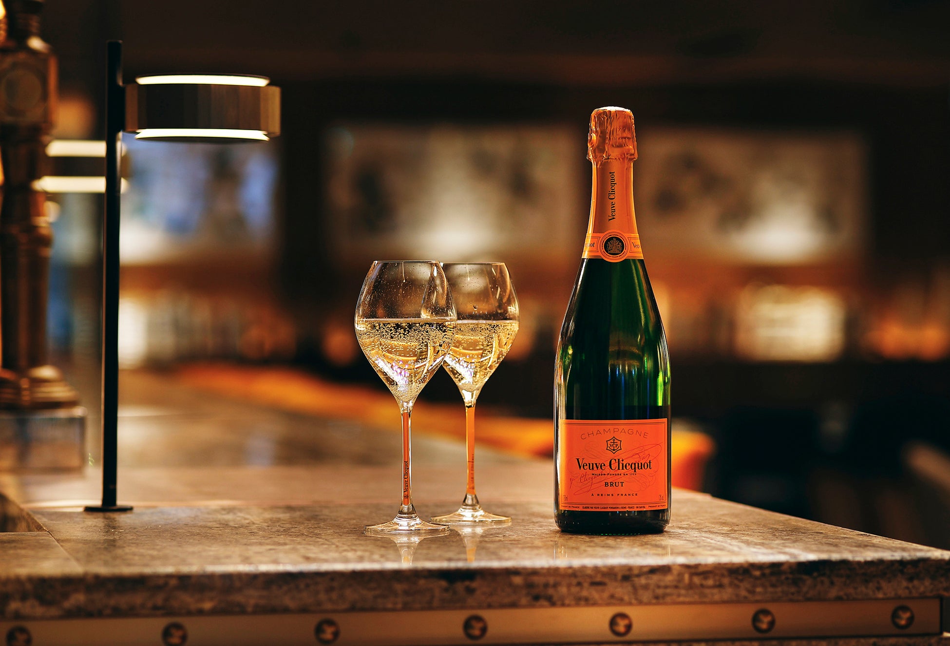 イエローラベル ブリュットはグラス1杯から楽しめる