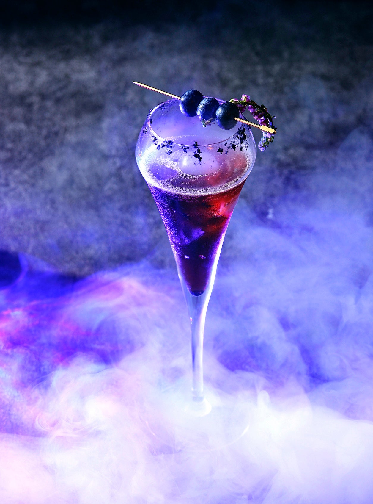 乾杯酒はBLACKカラーのカクテル