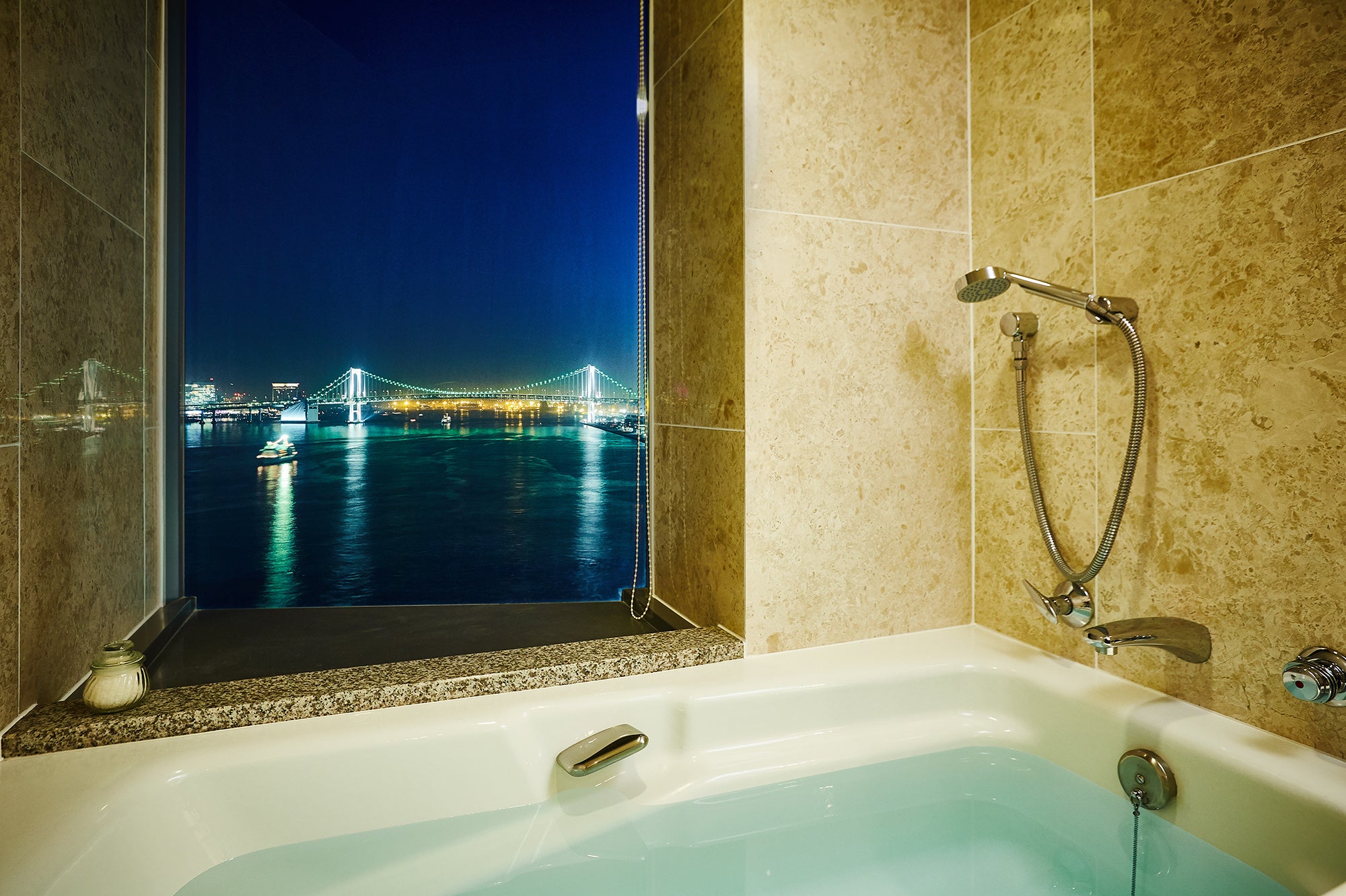 プレミアムルームのビューバス（イメージ）