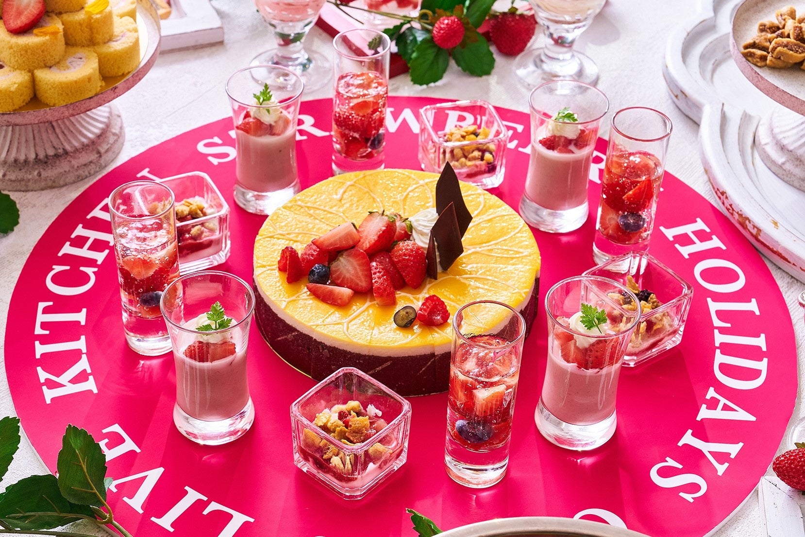 見た目の鮮やかなスイーツでクリスマスを彩る