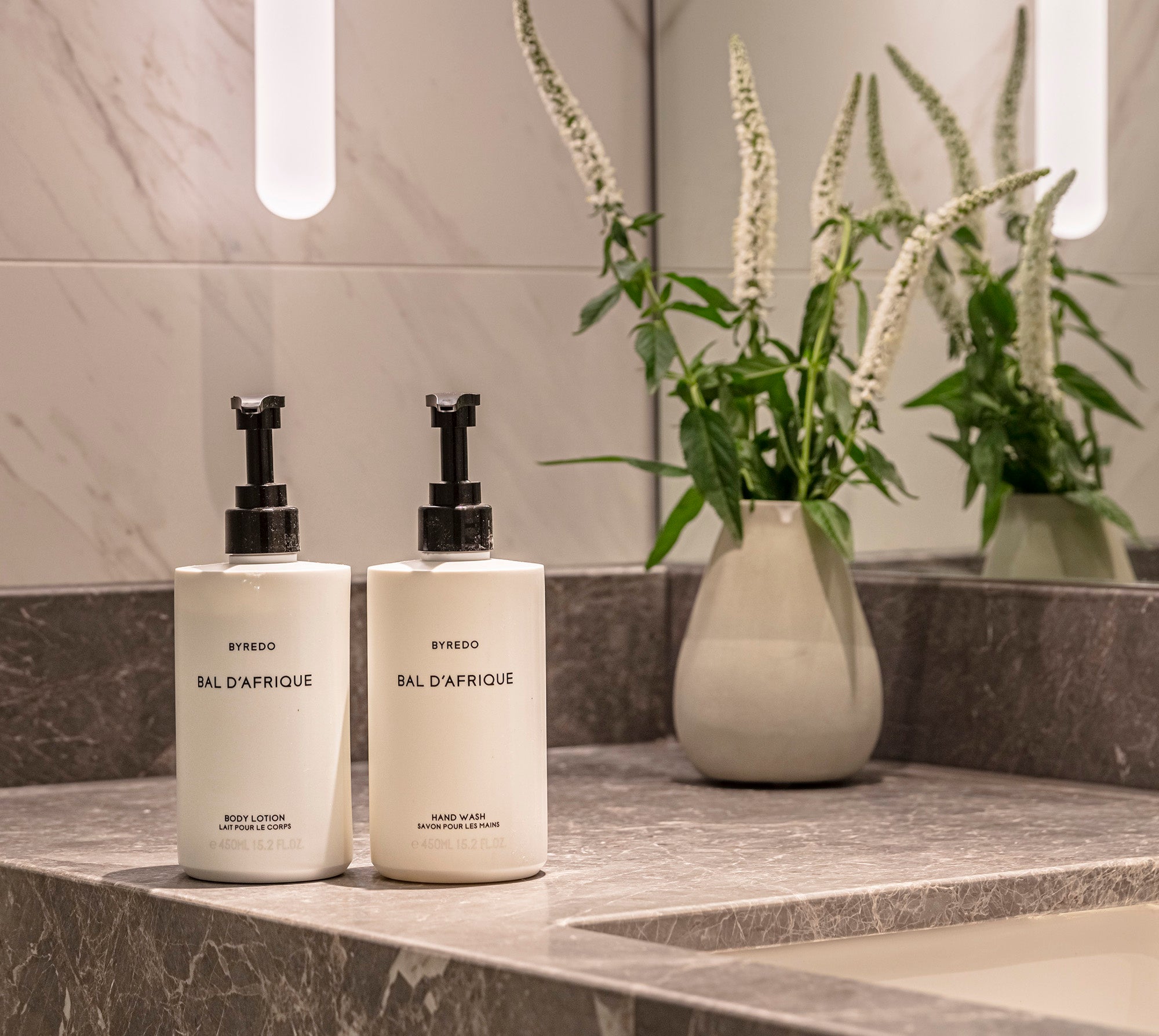 ポンプ式ボトルでの詰め替え運用を導入