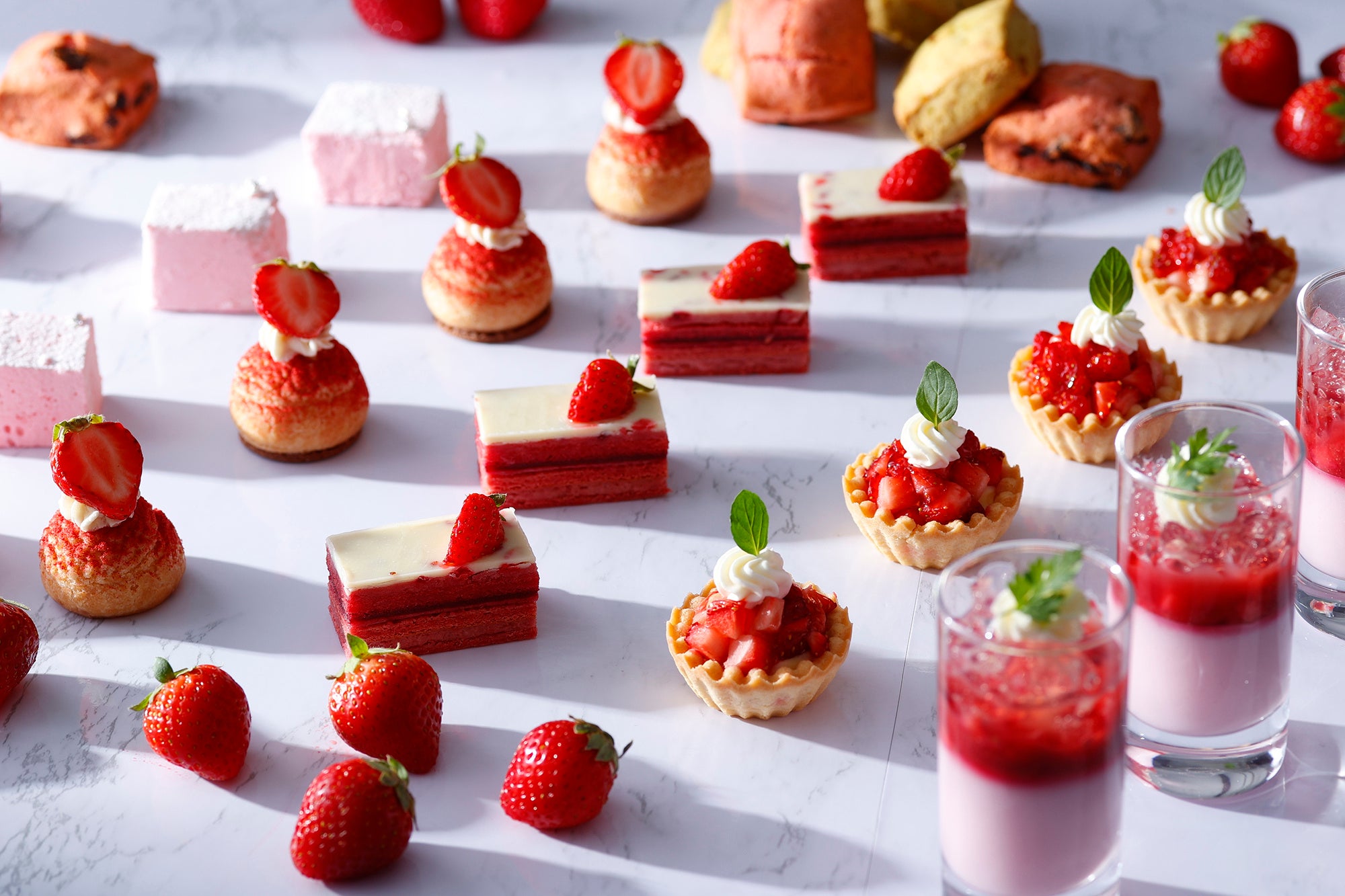 旬の苺づくしのスイーツをラインナップ