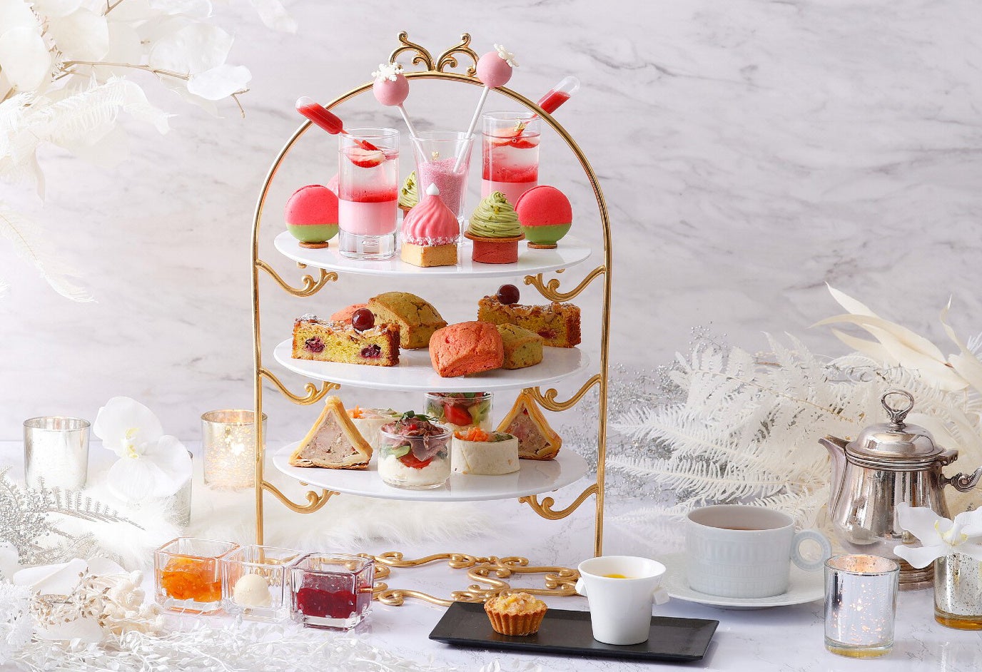 ニューヨークラウンジ ルビーチョコレート&ピスタチオアフタヌーンティー(イメージ)