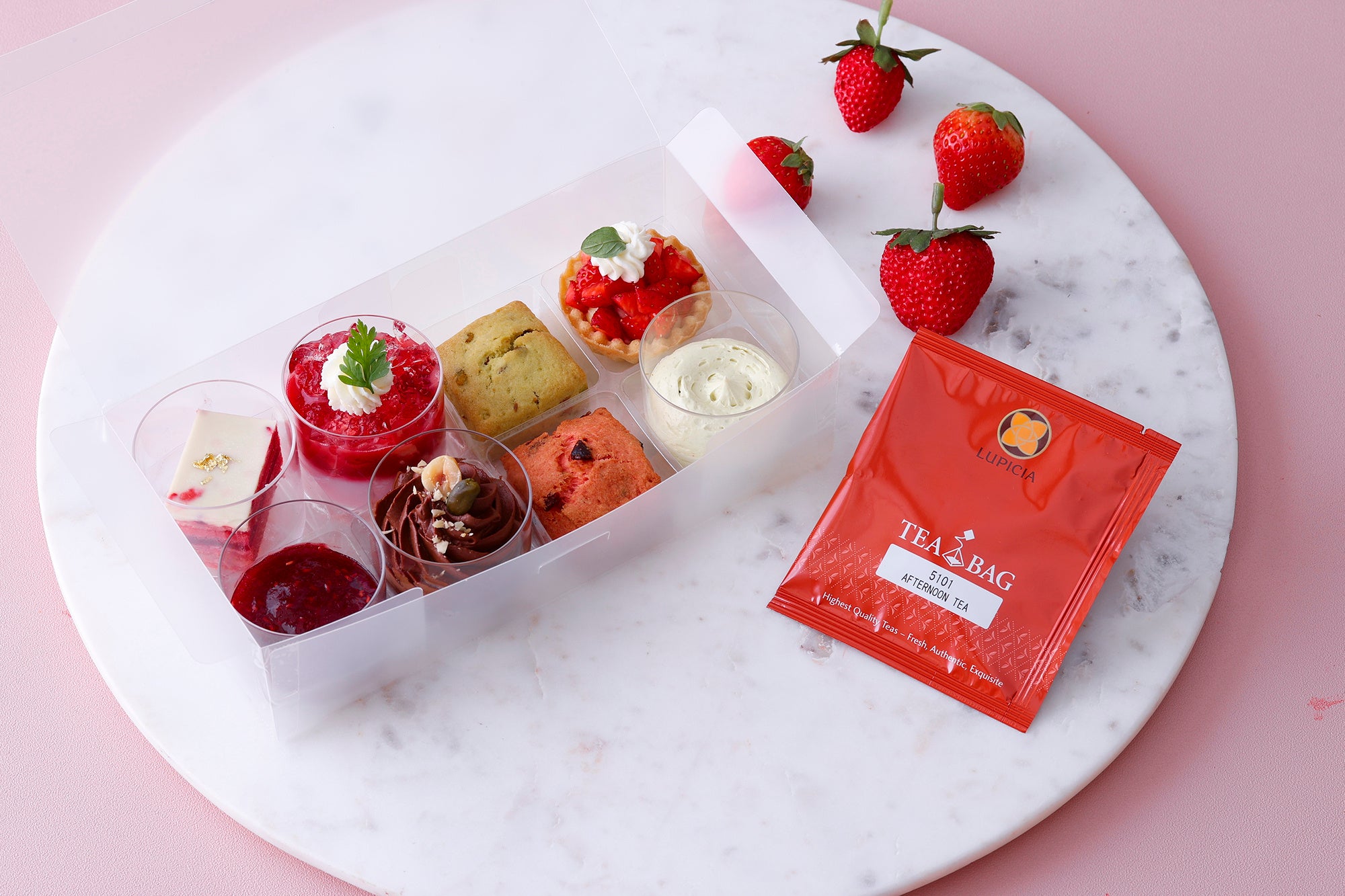 プティ・ガトーとスコーンのみを揃えたプティフールセット （イメージ）