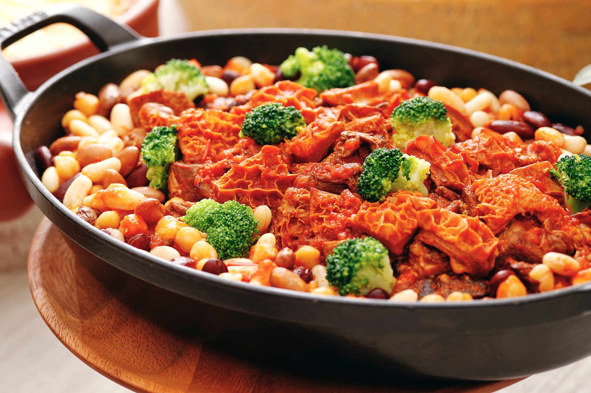 ハチノスと牛筋肉のトマト煮込み