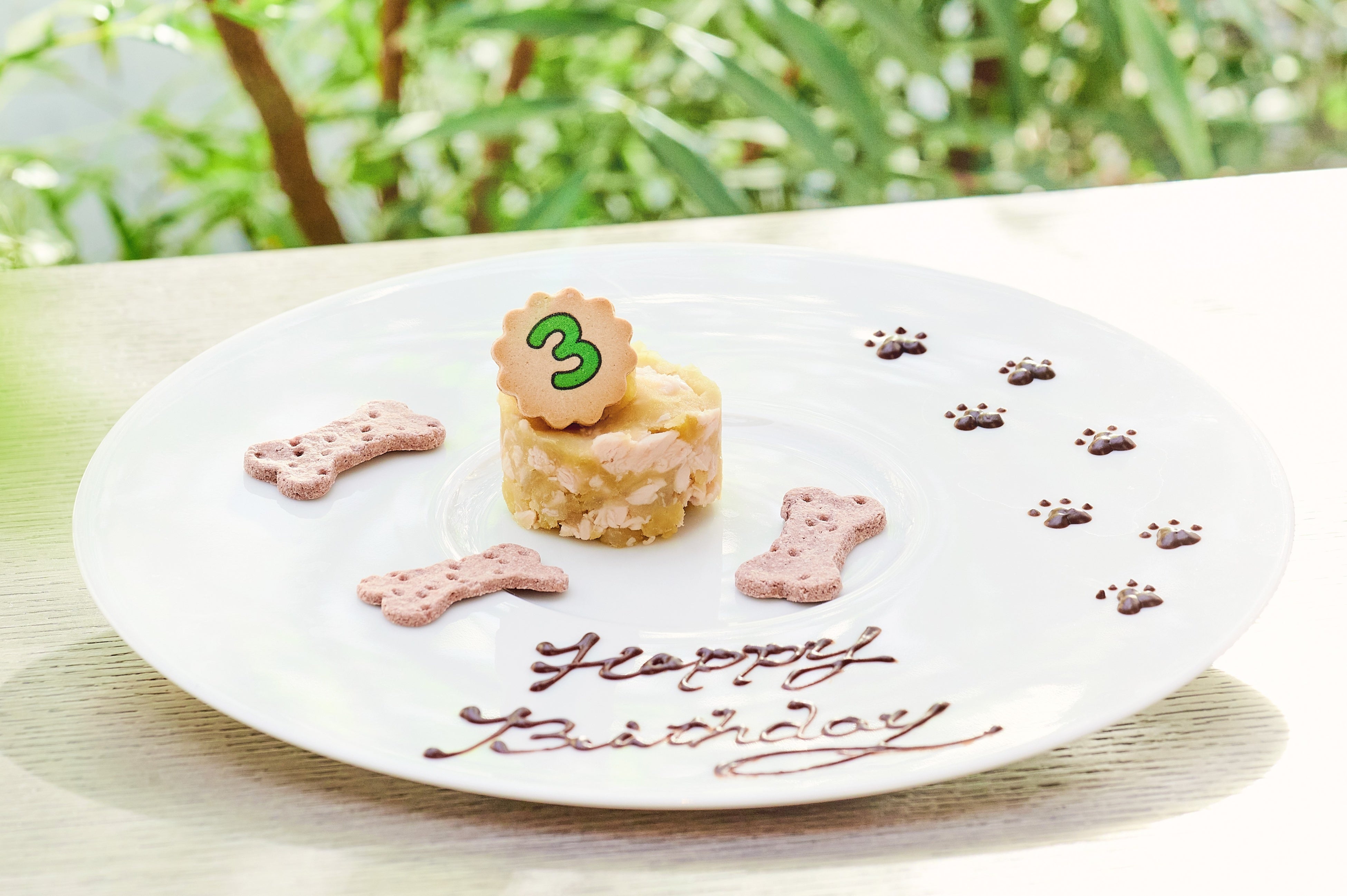 平日テラス限定！愛犬の写真がプリントされたカフェラテ付「ドッグ