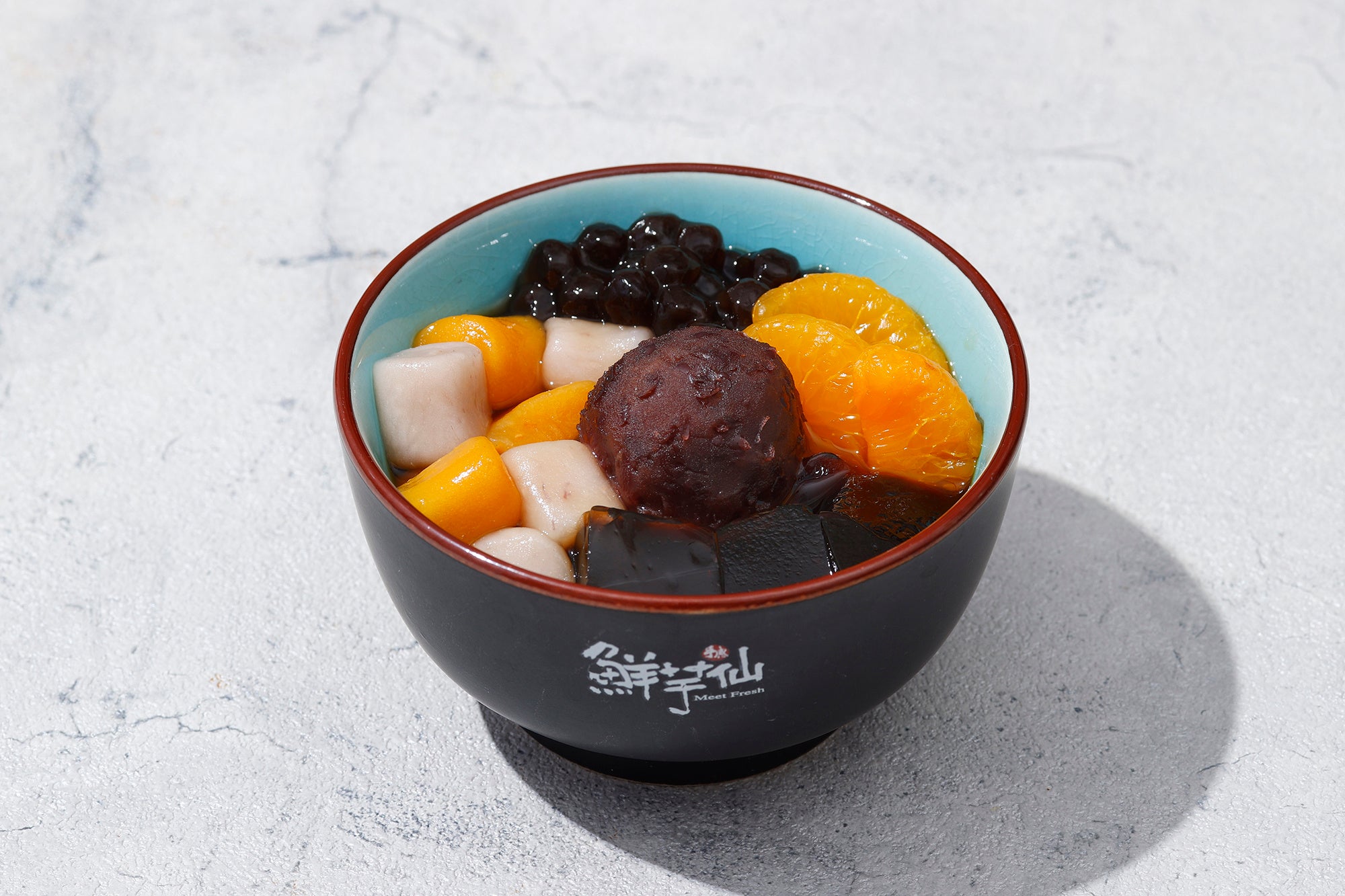 芋園や煉糖ゼリーが入った 台湾あんみつ