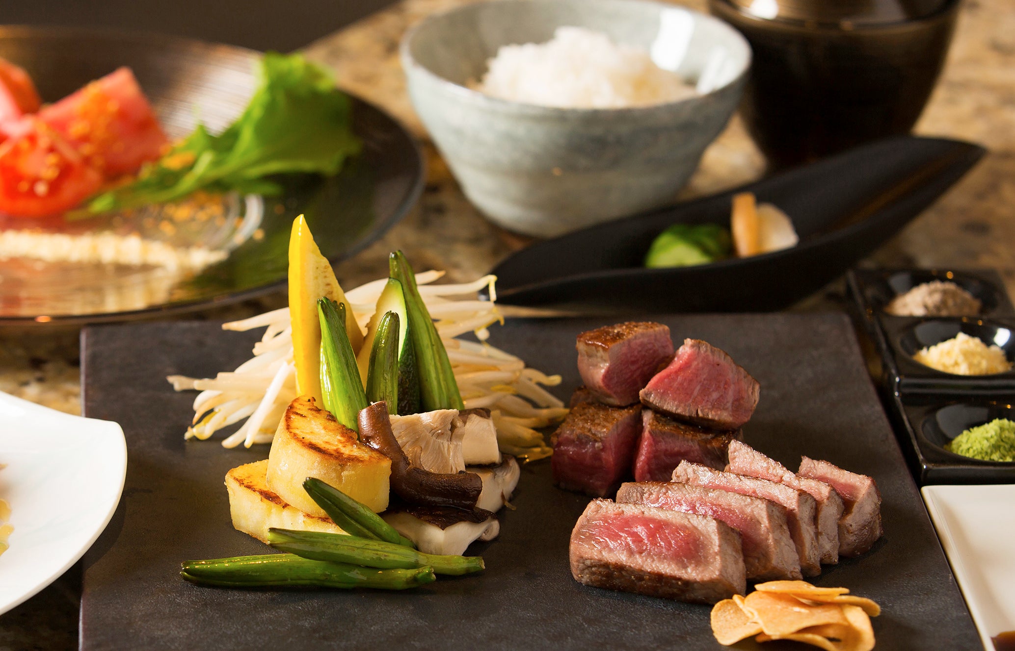 ランチではサーロインとフィレの食べ比べを用意