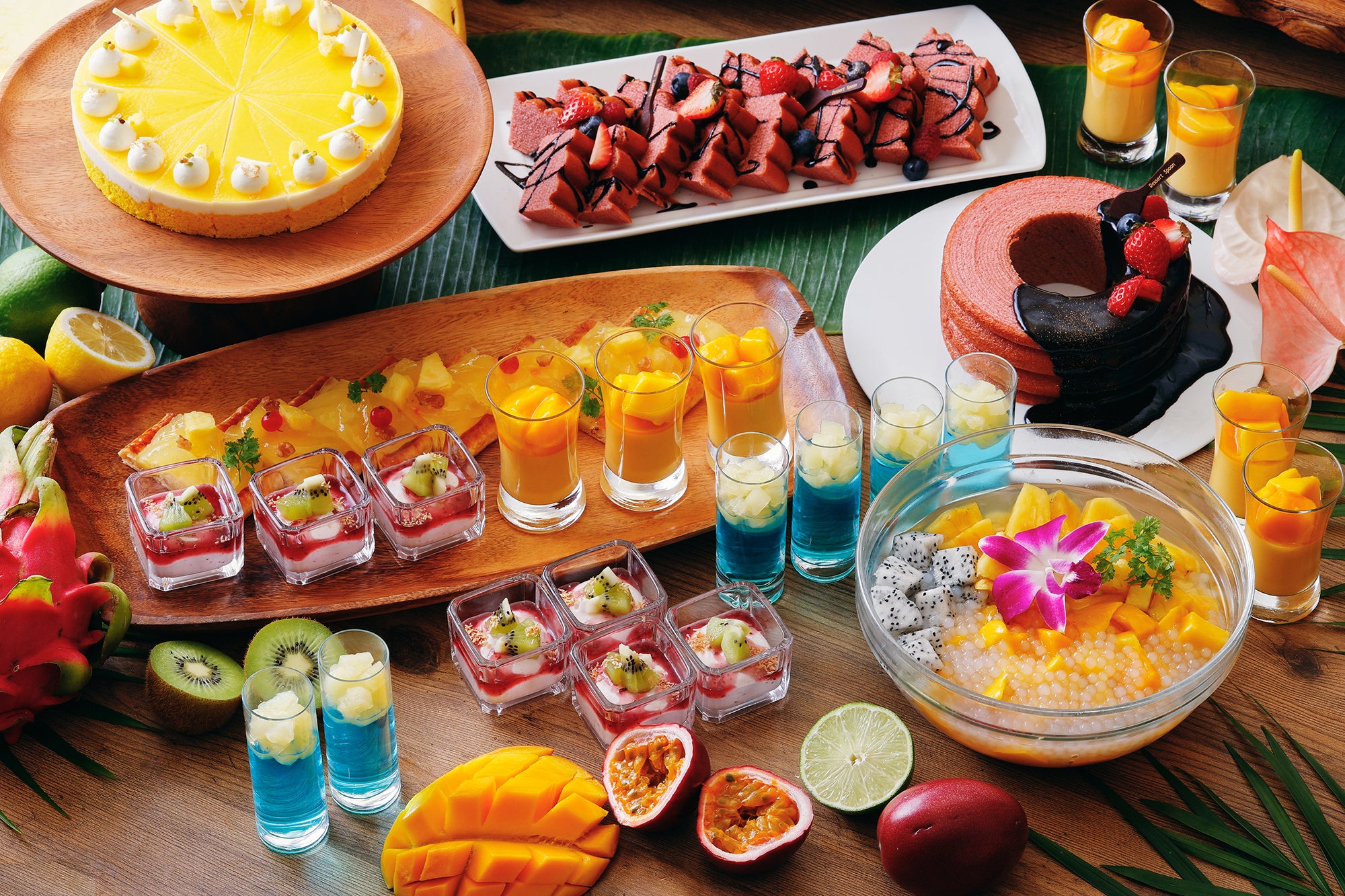 色とりどりのスイーツの数々