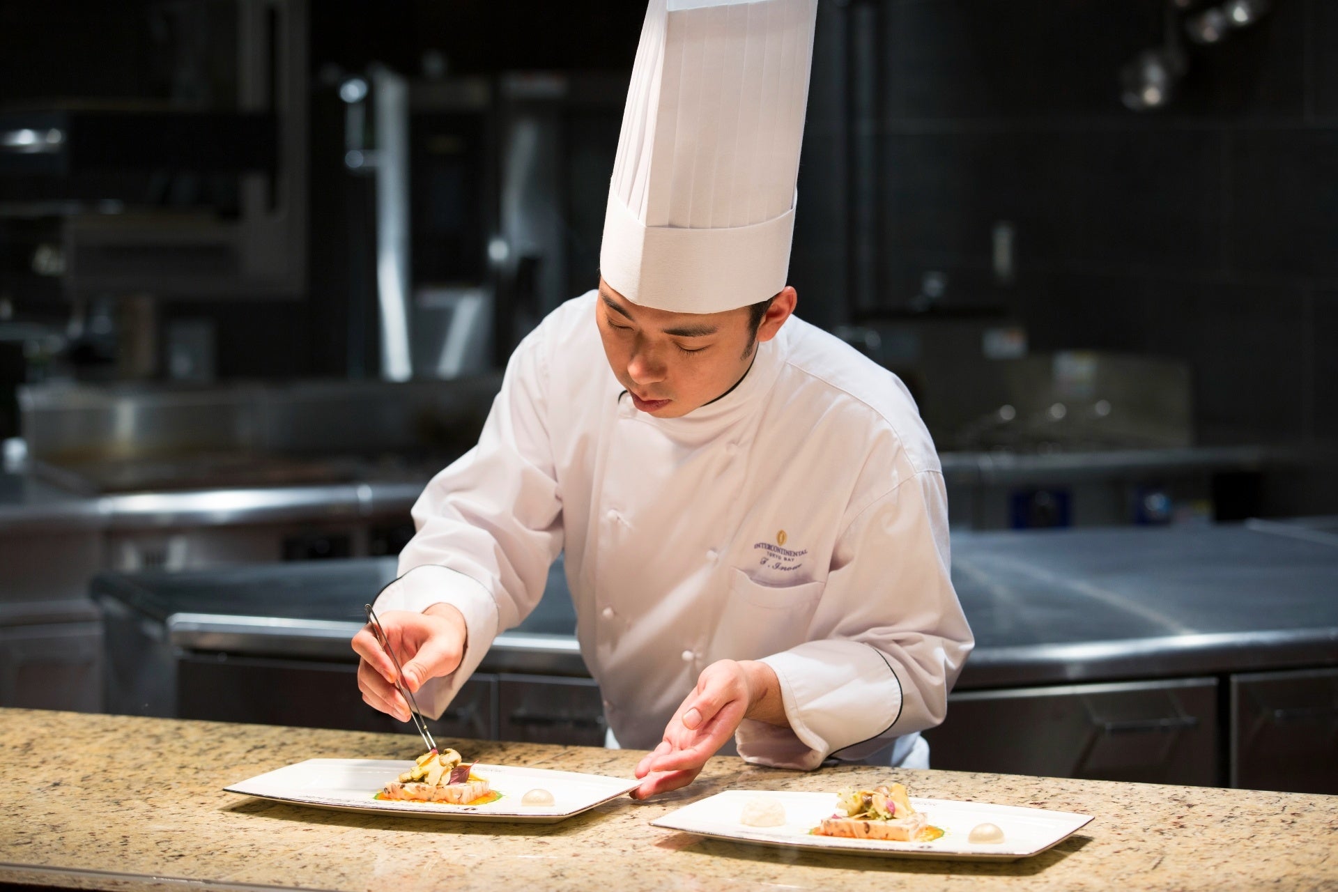 マンハッタン料理長　井上 泰佑