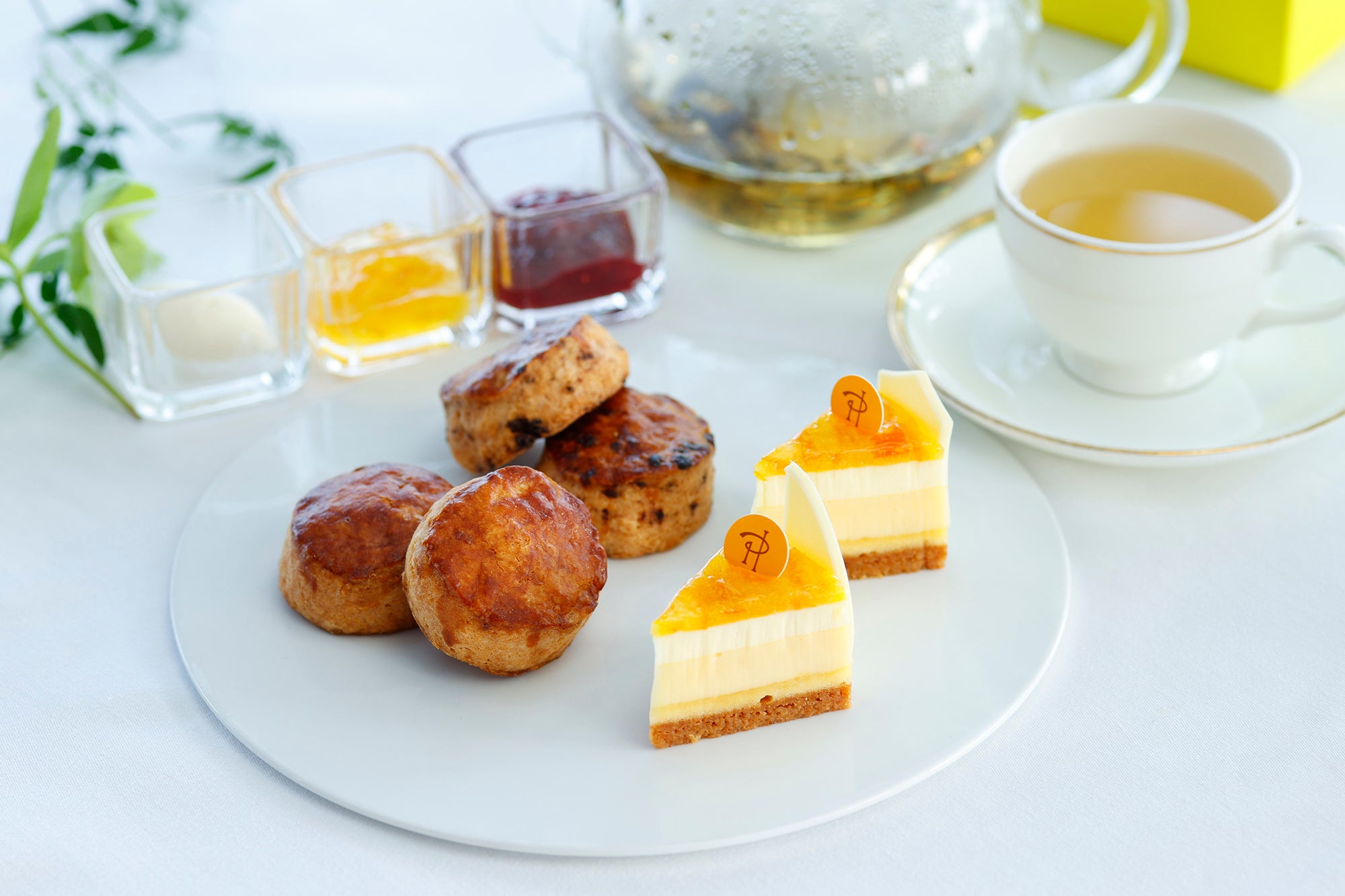 サマーフルーツをふんだんに使用したスイーツ