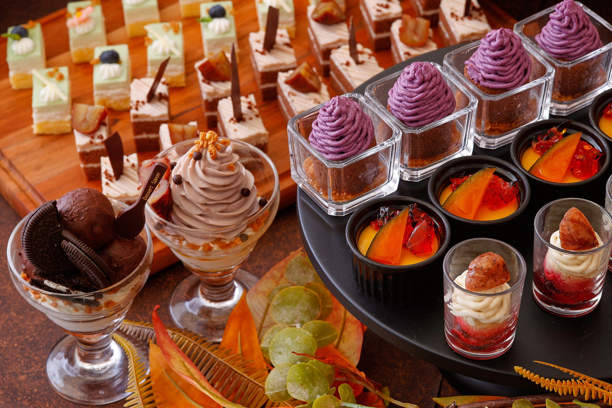 紫芋、洋栗、和栗を使ったモンブランを堪能できる