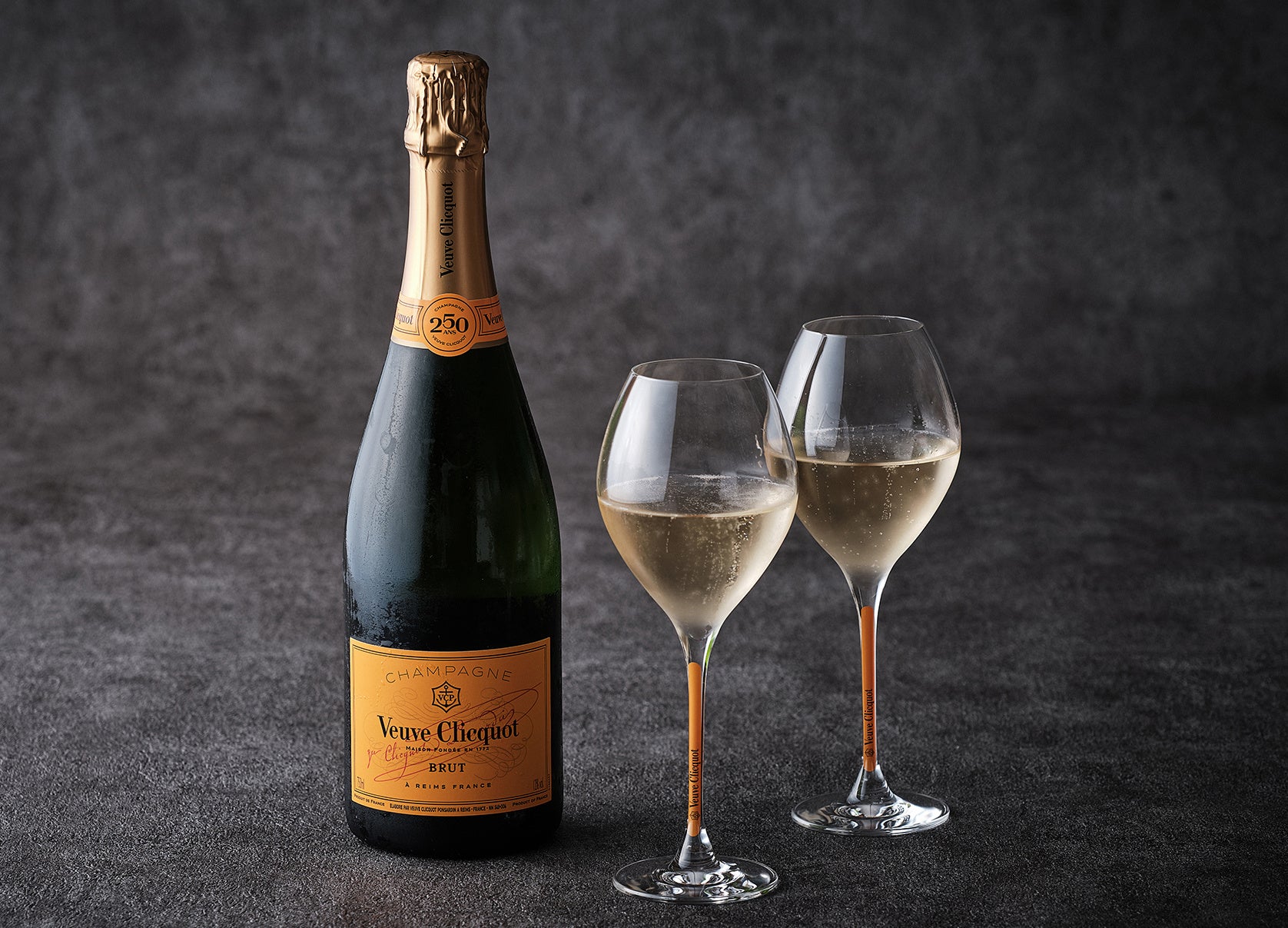 シャンパン「ヴーヴ・クリコ」（イメージ）