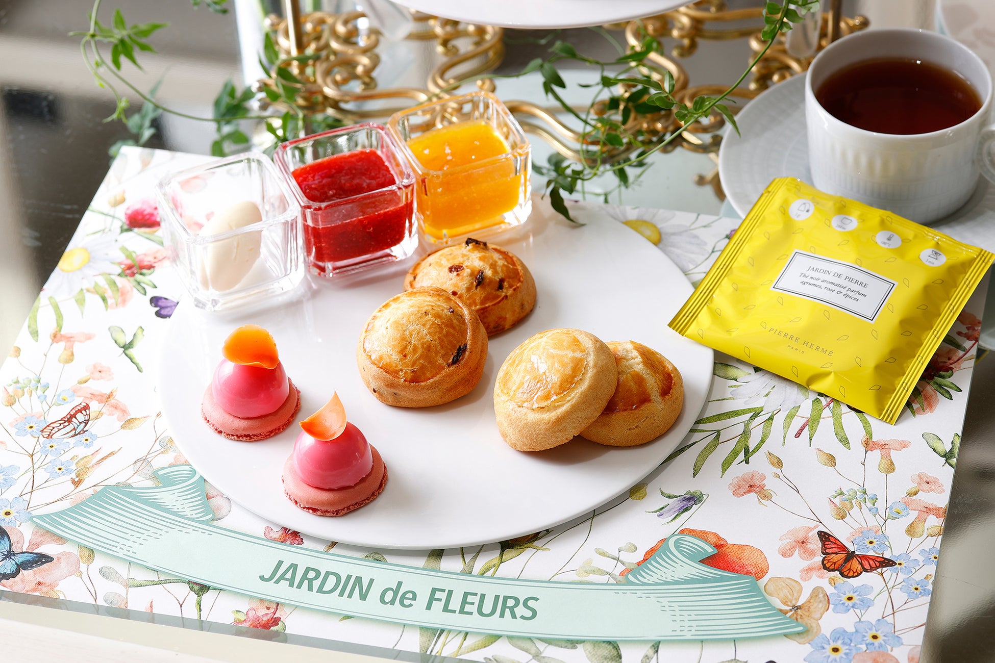 スコーンとコンディメント(イメージ)