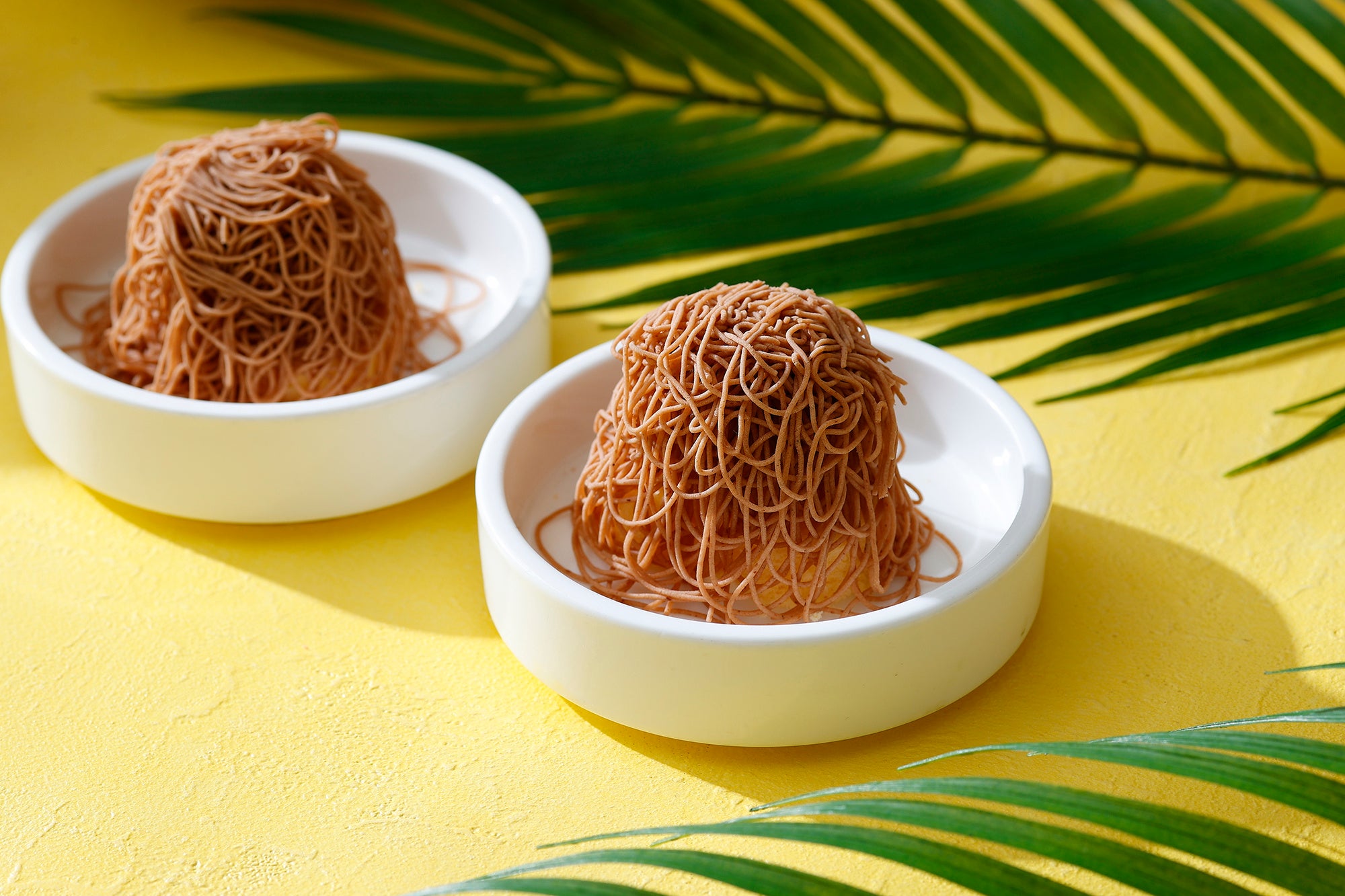 しぼりたてモンブランは目の前でしぼり提供。 エアリーな食感を楽しめる