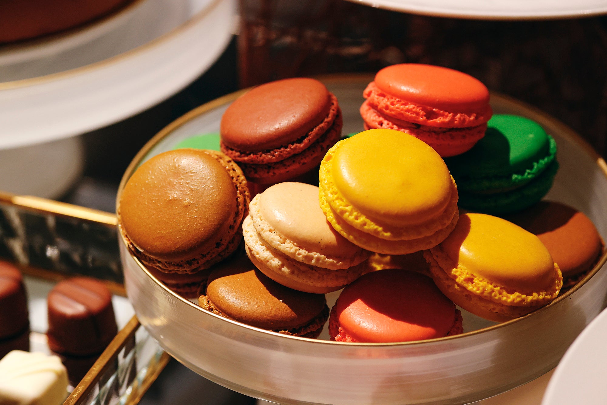 色とりどりのマカロン（イメージ）