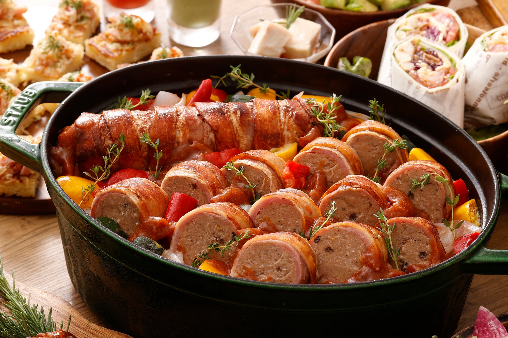 世界各国様々なお肉料理にフィーチャー