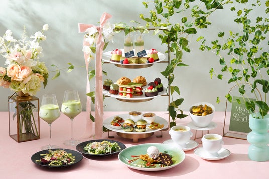 新緑が美しく輝く表参道で、抹茶とピスタチオのグリーンが奏でる『Matcha Pistachio Green Luxe Afternoon Tea』新登場 新緑が美しく輝く表参道で、抹茶とピスタチオのグリーンが奏でる『Matcha Pistachio Green Luxe Afternoon Tea』新登場