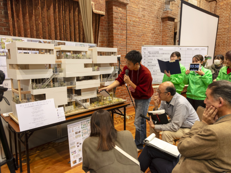 撮影：中川 敦玲