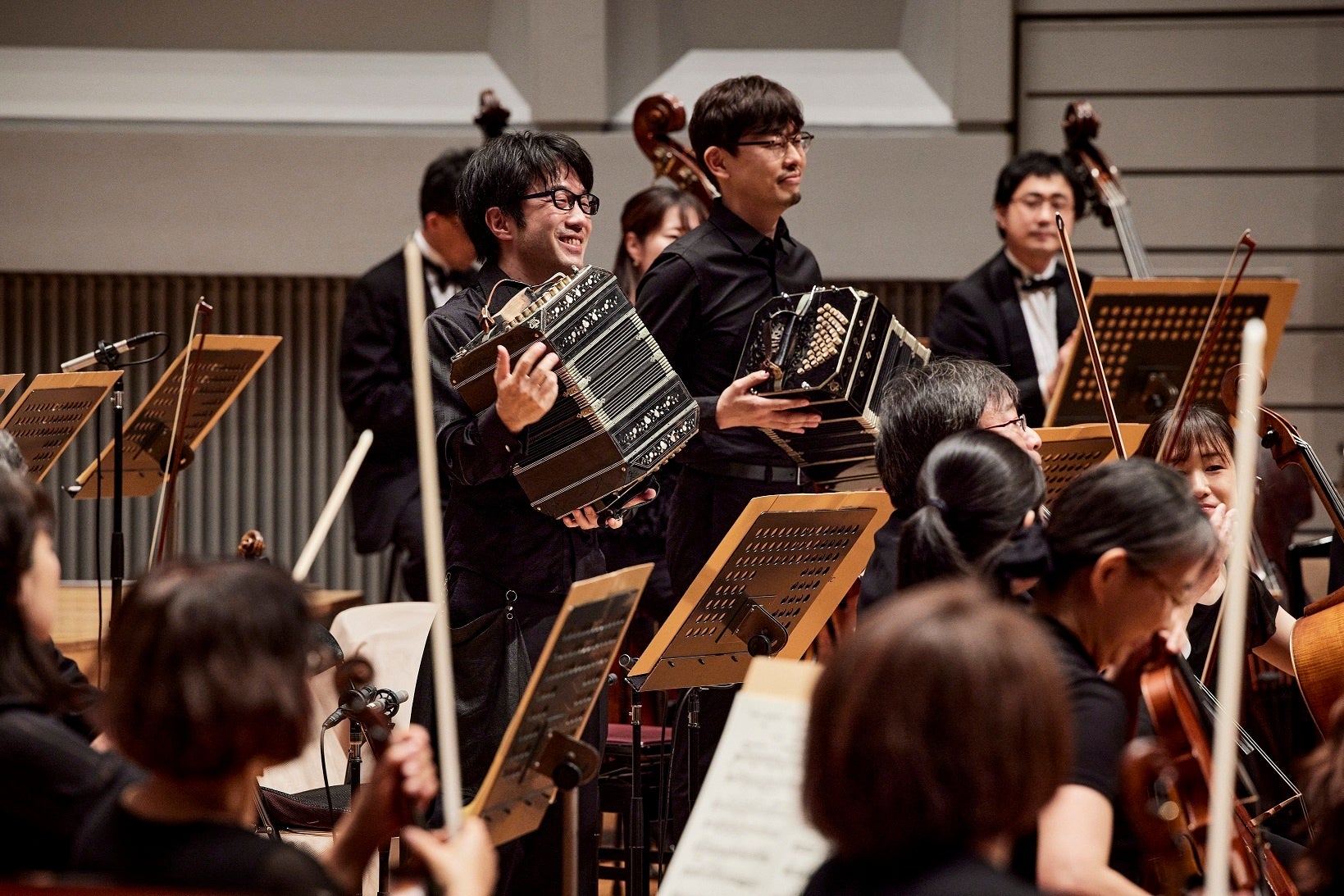 2021年5月東京フィル定期演奏会ピアソラ「シンフォニア・ブエノスアイレス」カーテンコールより　(C)上野隆文