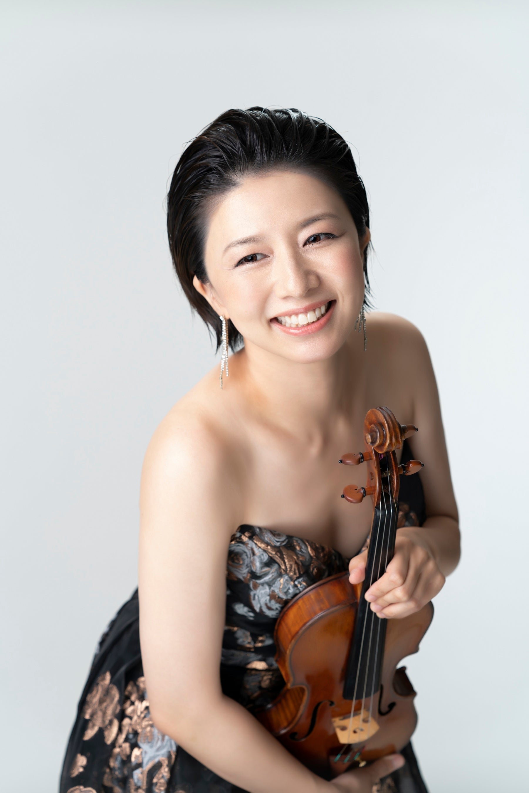 ヴァイオリニスト 松田理奈 (C)Akira Muto