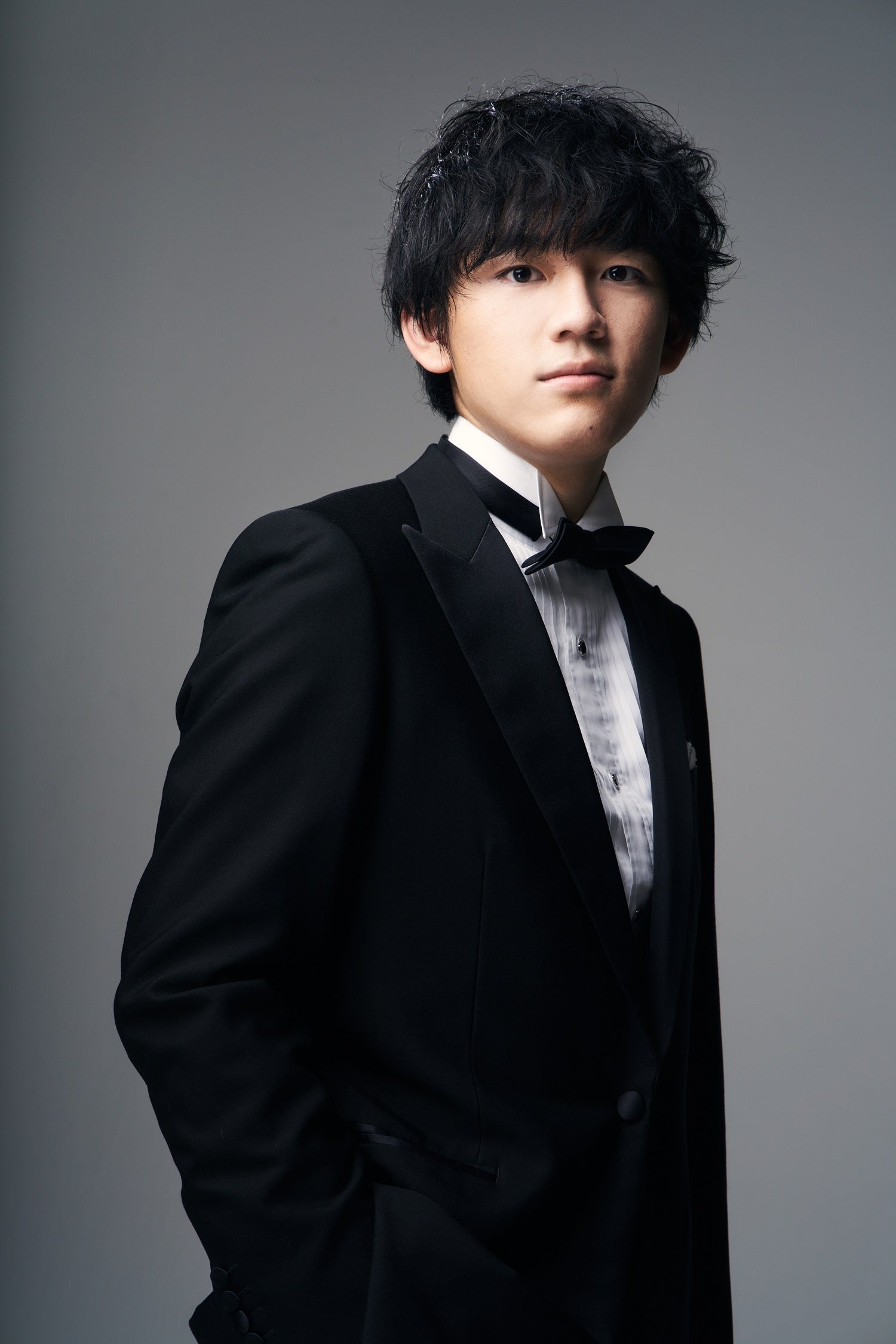 6月定期ソリスト亀井聖矢（ピアノ） (C)平舘平