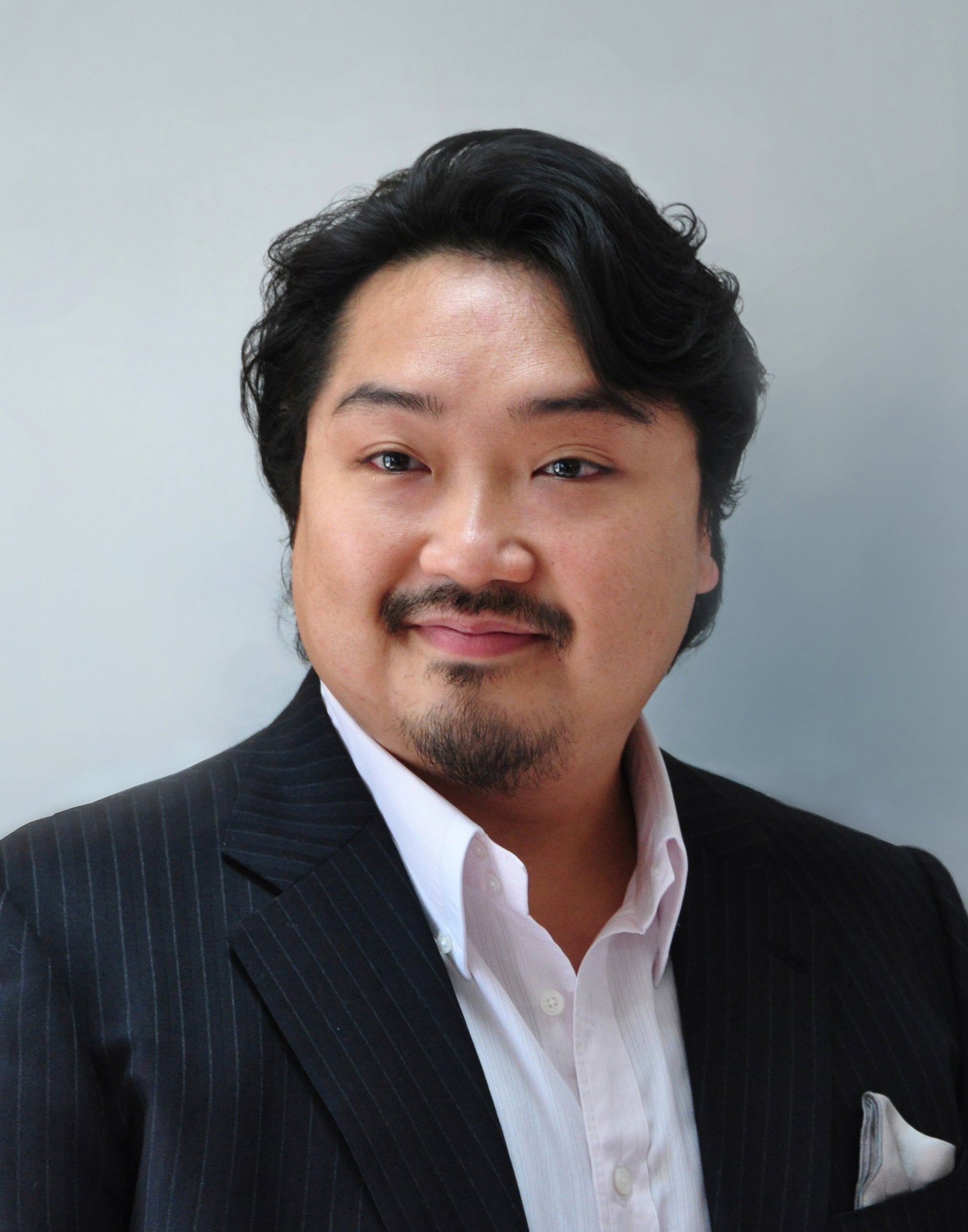 バリトン　上江隼人