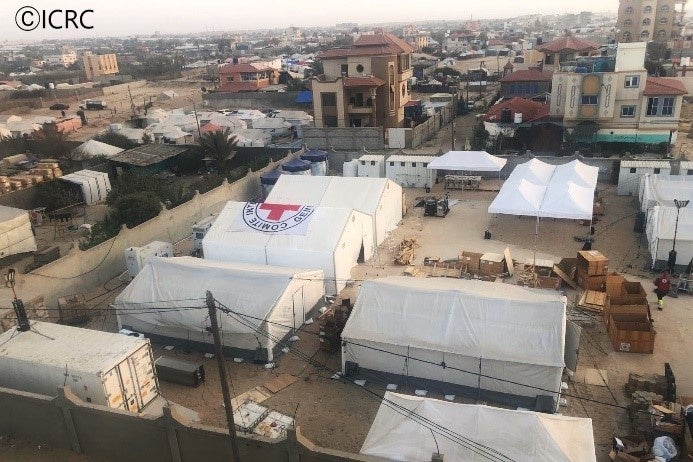 野外病院の外観