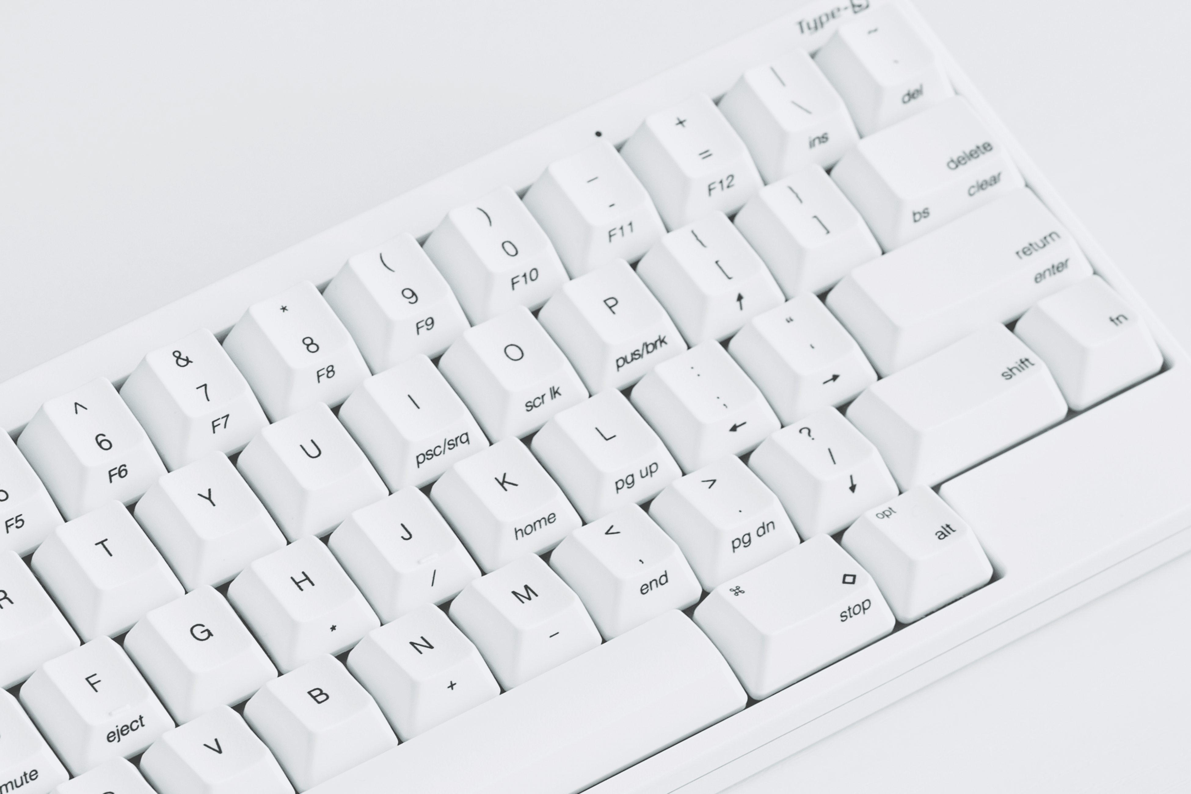 HHKB Professional HYBRID Type-S 雪」を販売開始 | 株式会社PFUの