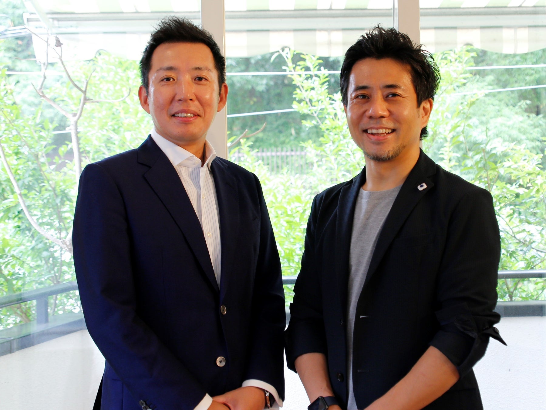 (写真左から)日本M&Aセンター 取締役 竹内直樹 氏、MOON-X CEOCo-founder 長谷川晋