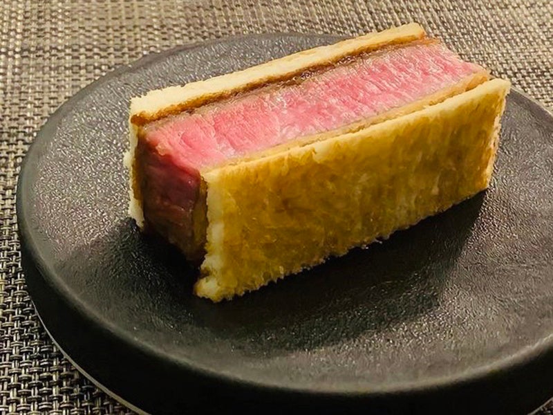 シグネチャーディッシュ「和牛ヒレ肉のカツサンド」