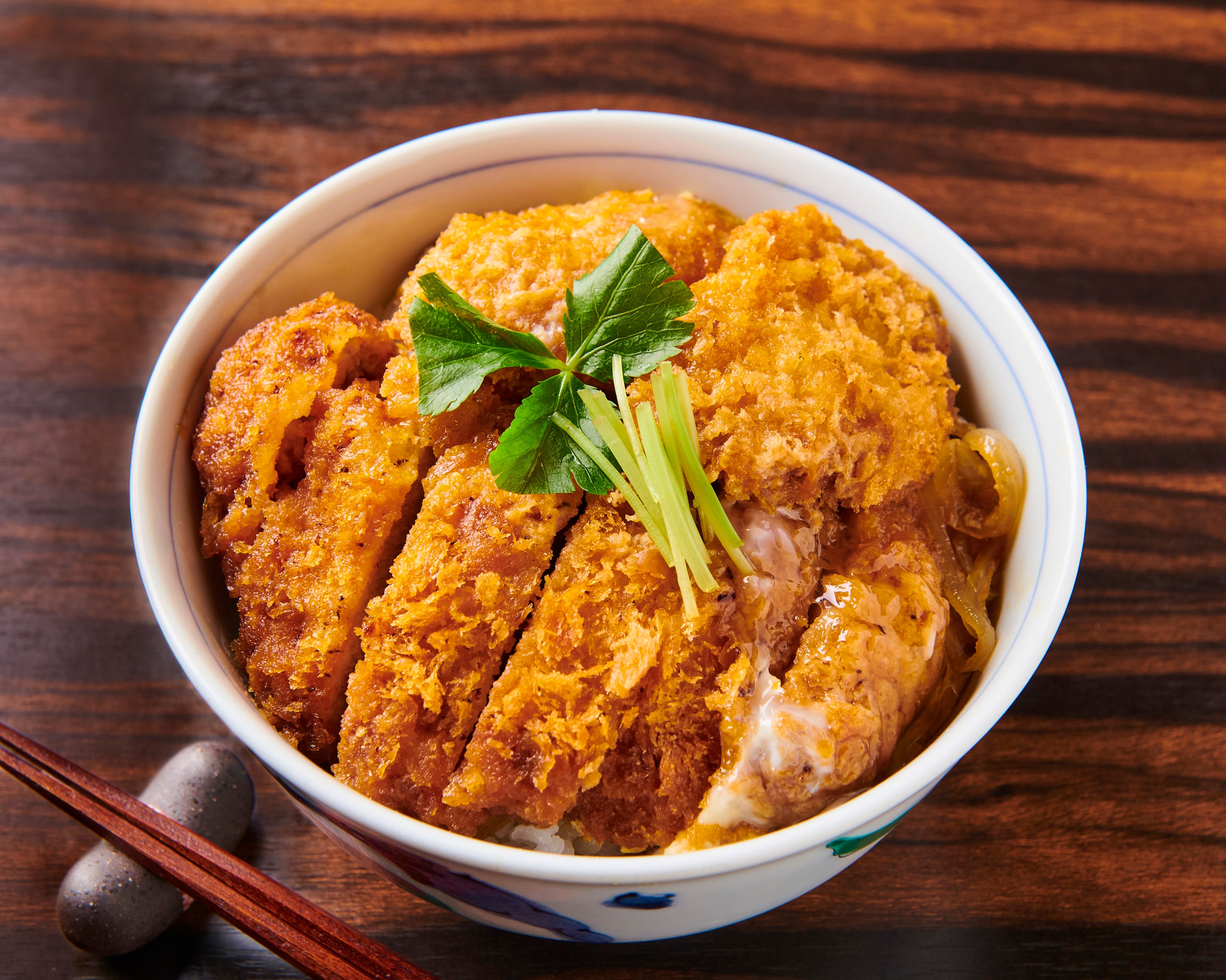 〈カツ丼専門 三代目 なかじま〉