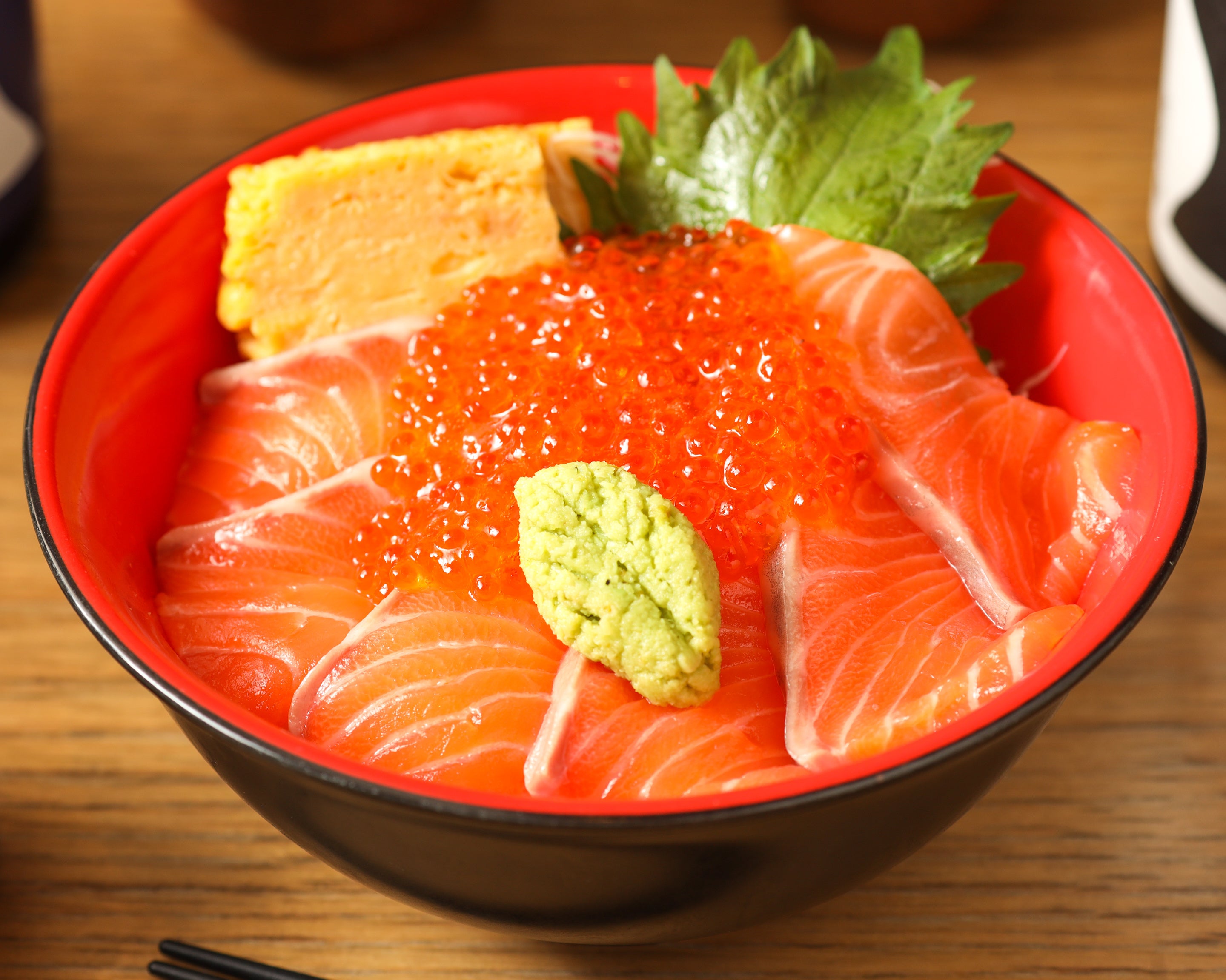 〈サーモン救世主（めしや）〉