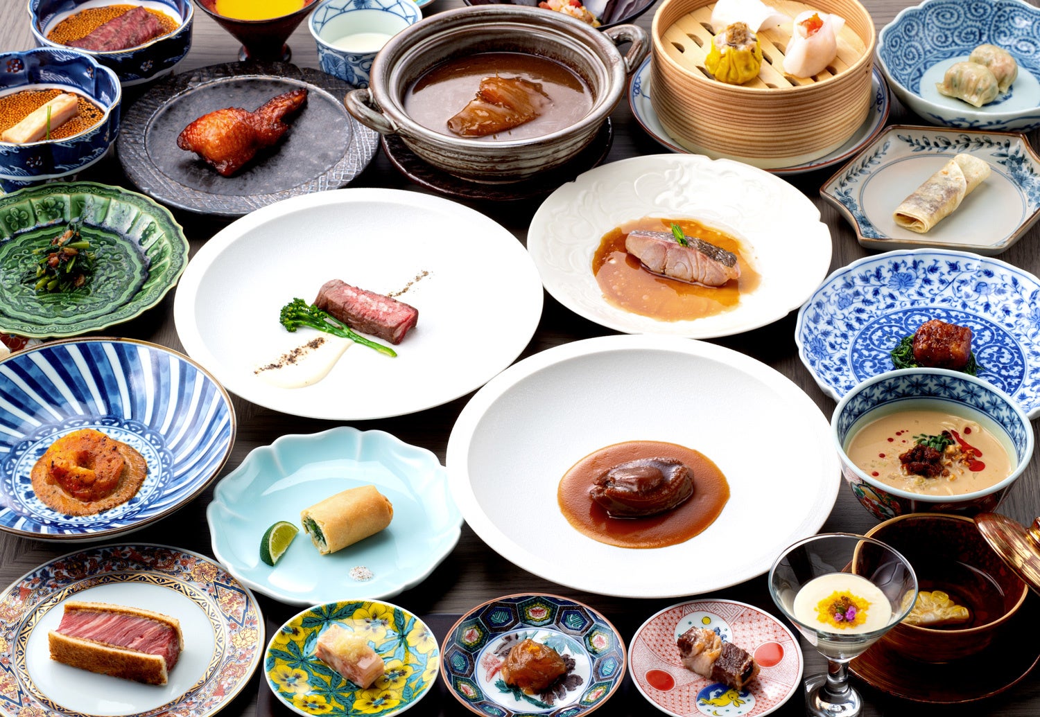 料理とワインの「連なり」をテーマに少量多⽫コースでお楽しみいただく中国料理