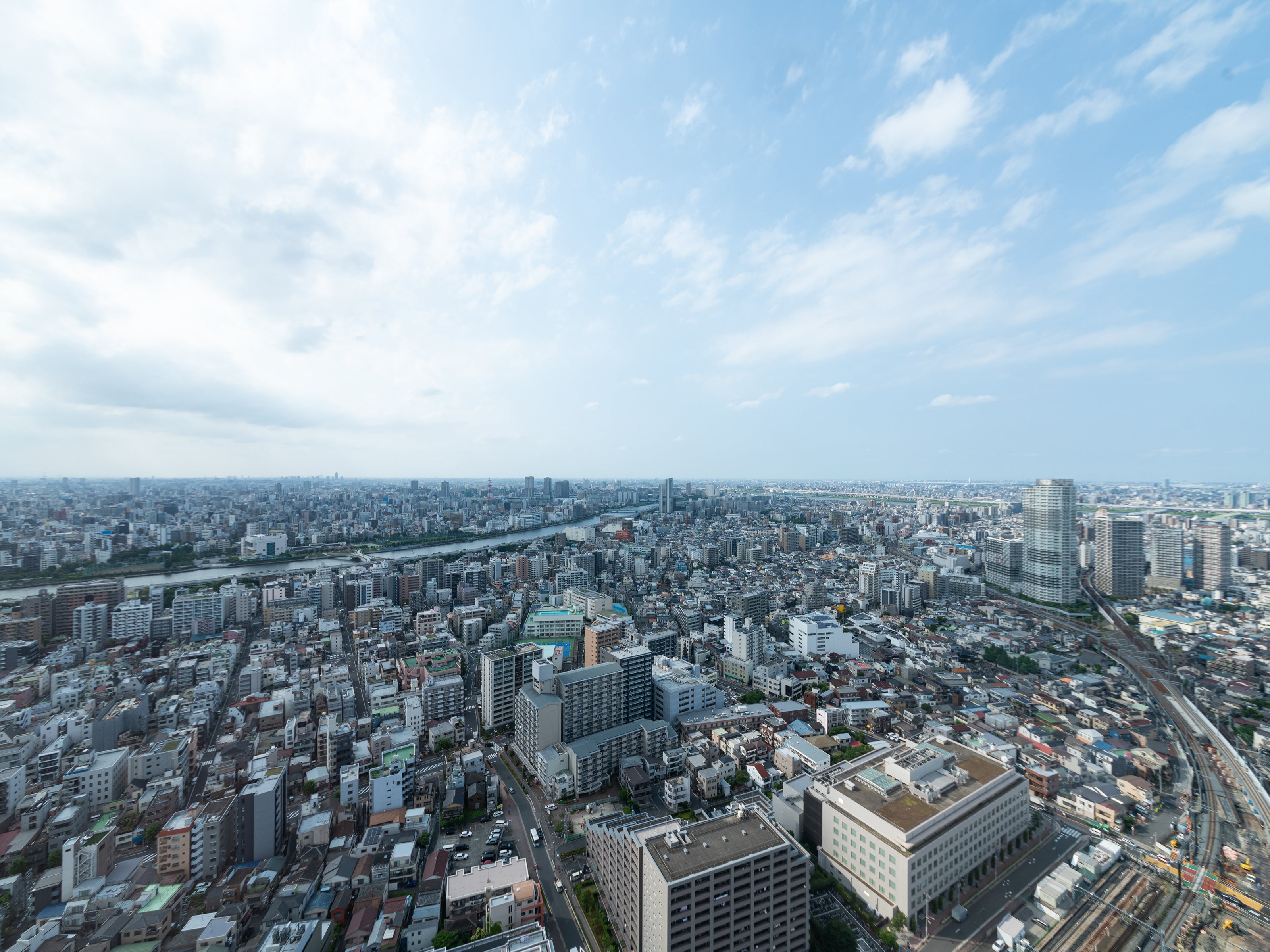 昼間の店舗からの眺め