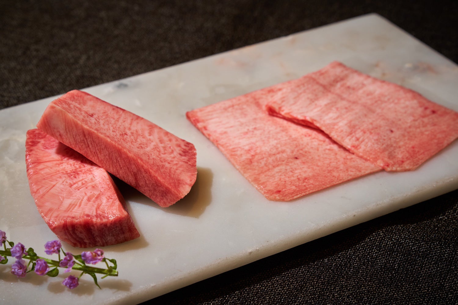 【幻の希少価値】ブランド和⽜ ⿅児島⿊⽜タン