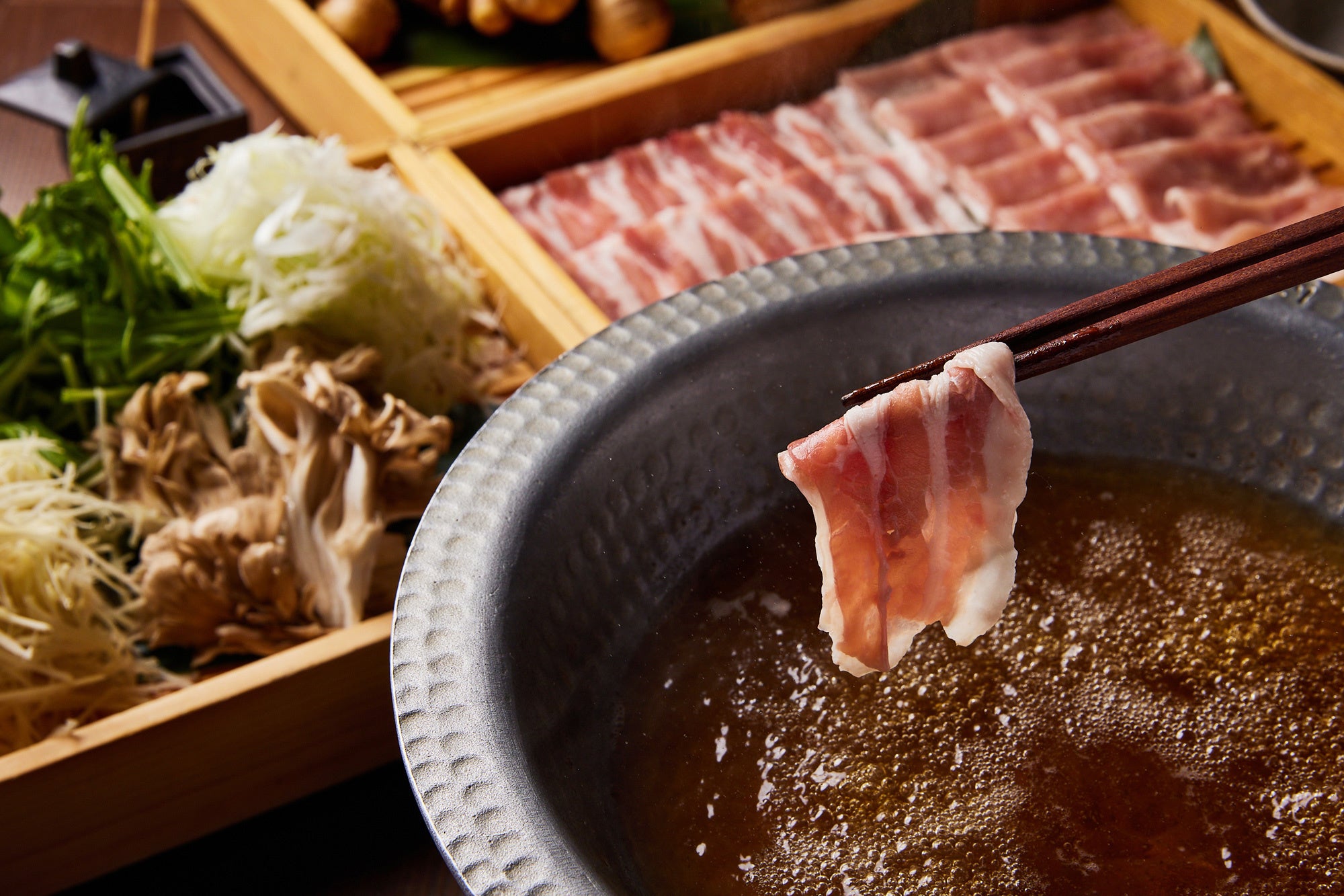 ひこまポークの⽣姜出汁しゃぶしゃぶ