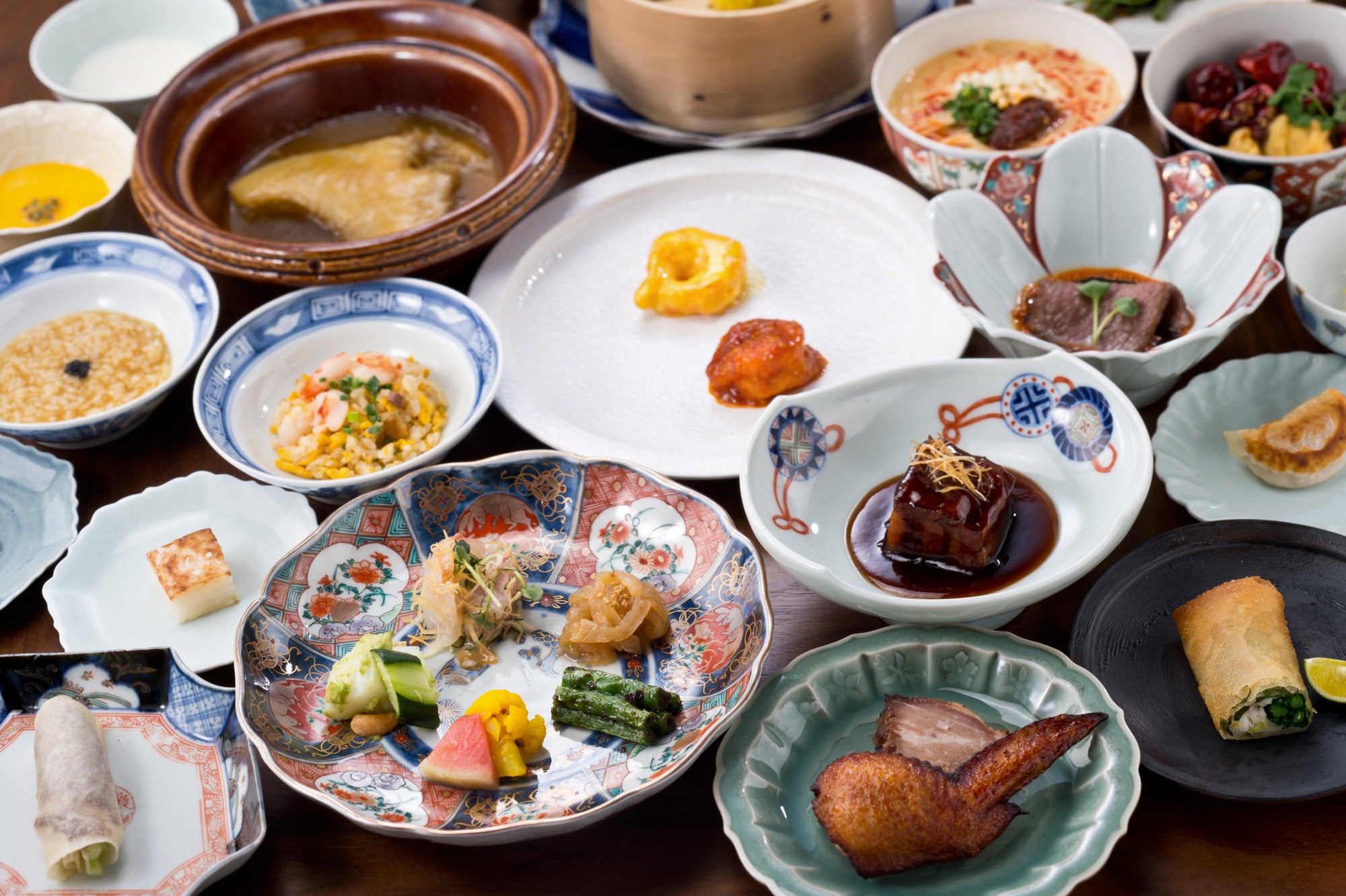 約26品の少量多⽫中華